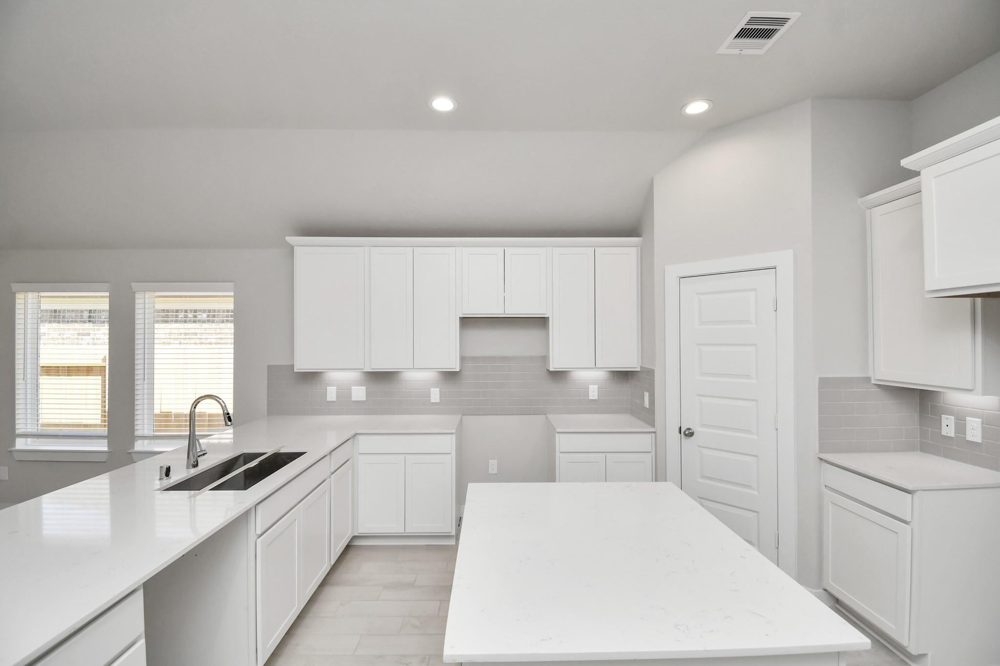 16007 Sycamore Maple Ln, Cypress, TX 77429 photo