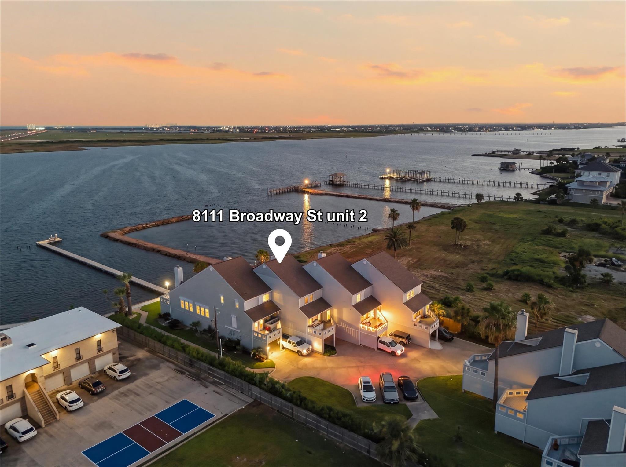 8111 Broadway St, Galveston, TX 77554
