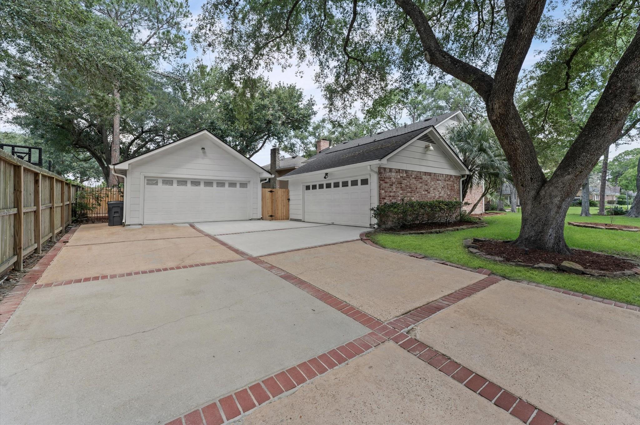3030 Broadmoor Dr, Sugar Land, TX 77478 photo