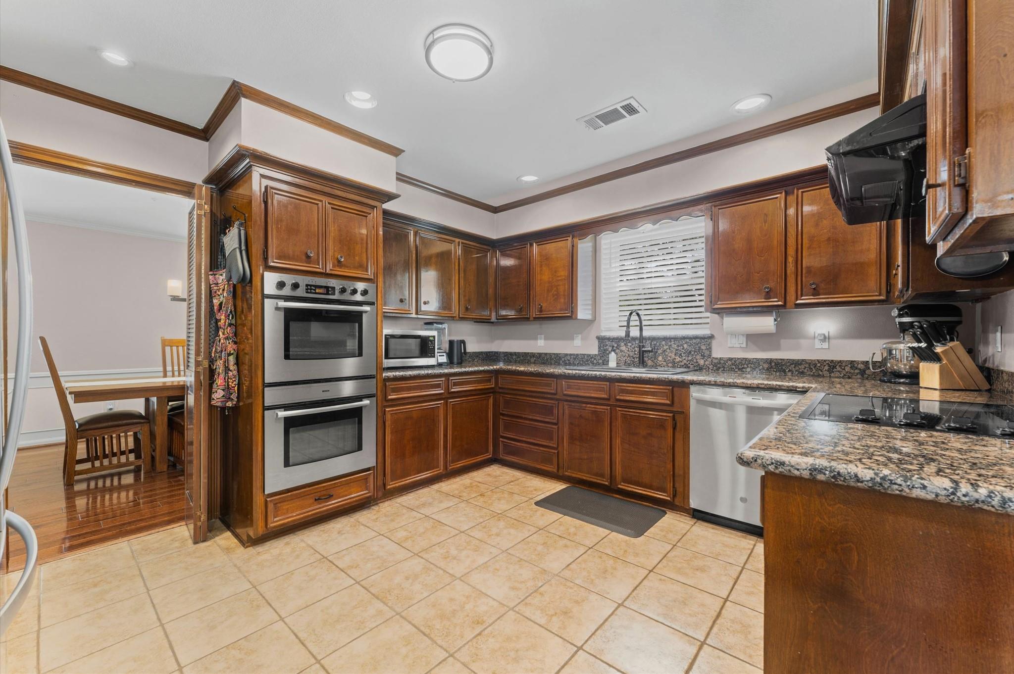 3030 Broadmoor Dr, Sugar Land, TX 77478 photo