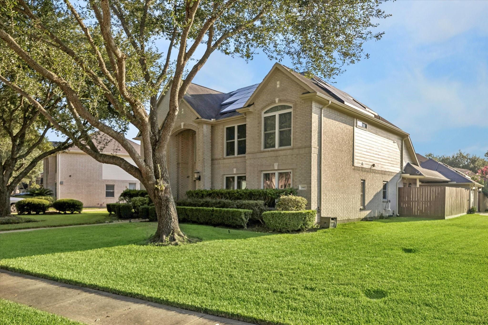 13602 Laurel Terrace Ln, Sugar Land, TX 77498 photo
