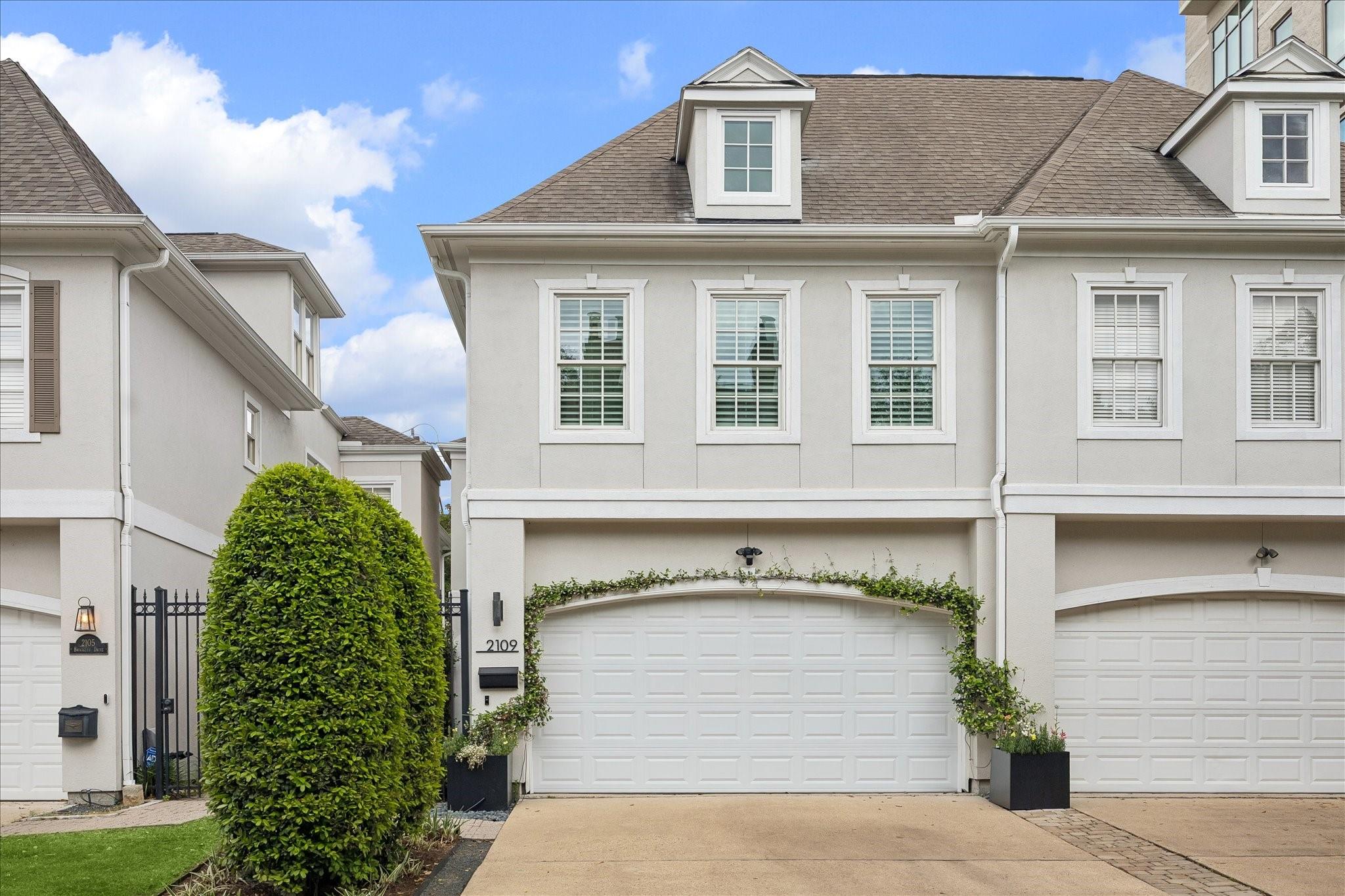 2109 Briarglen Dr, Houston, TX 77027