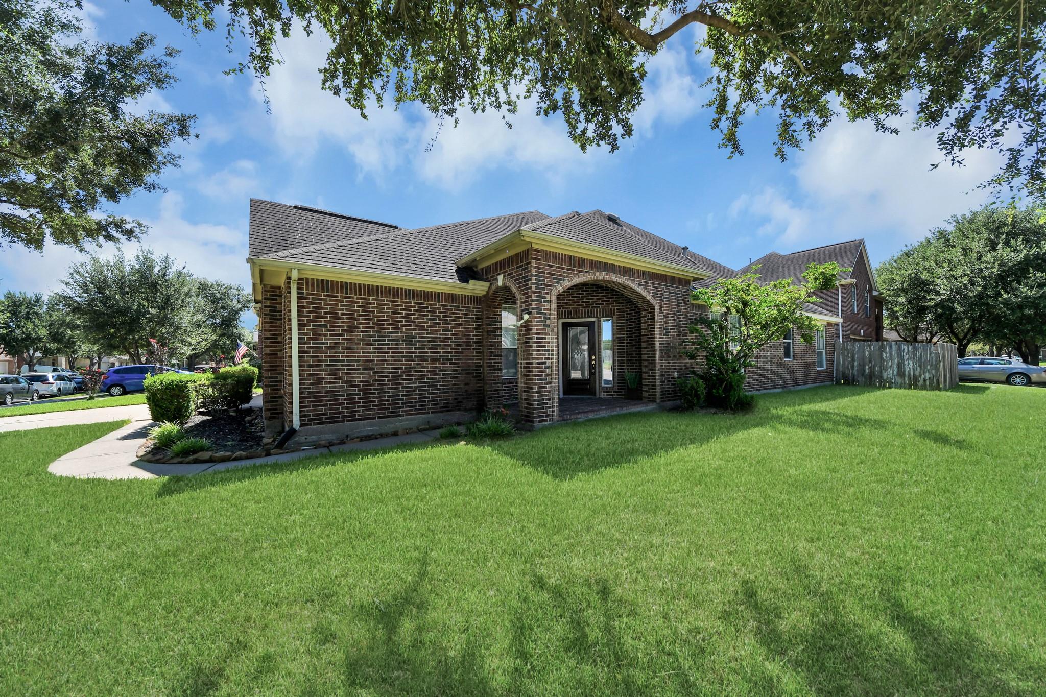 13935 Charterhouse Way, Sugar Land, TX 77498 photo