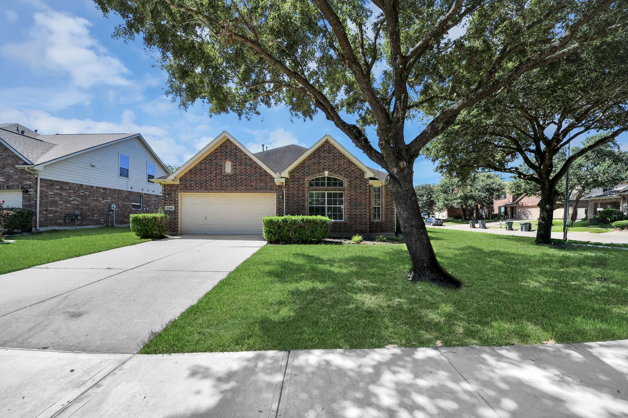 13935 Charterhouse Way, Sugar Land, TX 77498 photo