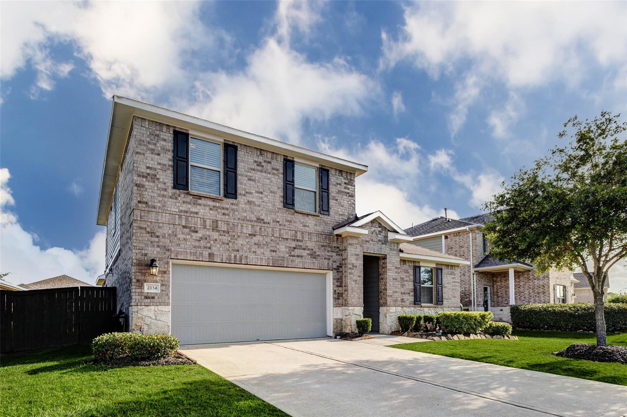 2114 Levant Ln, Baytown, TX 77523