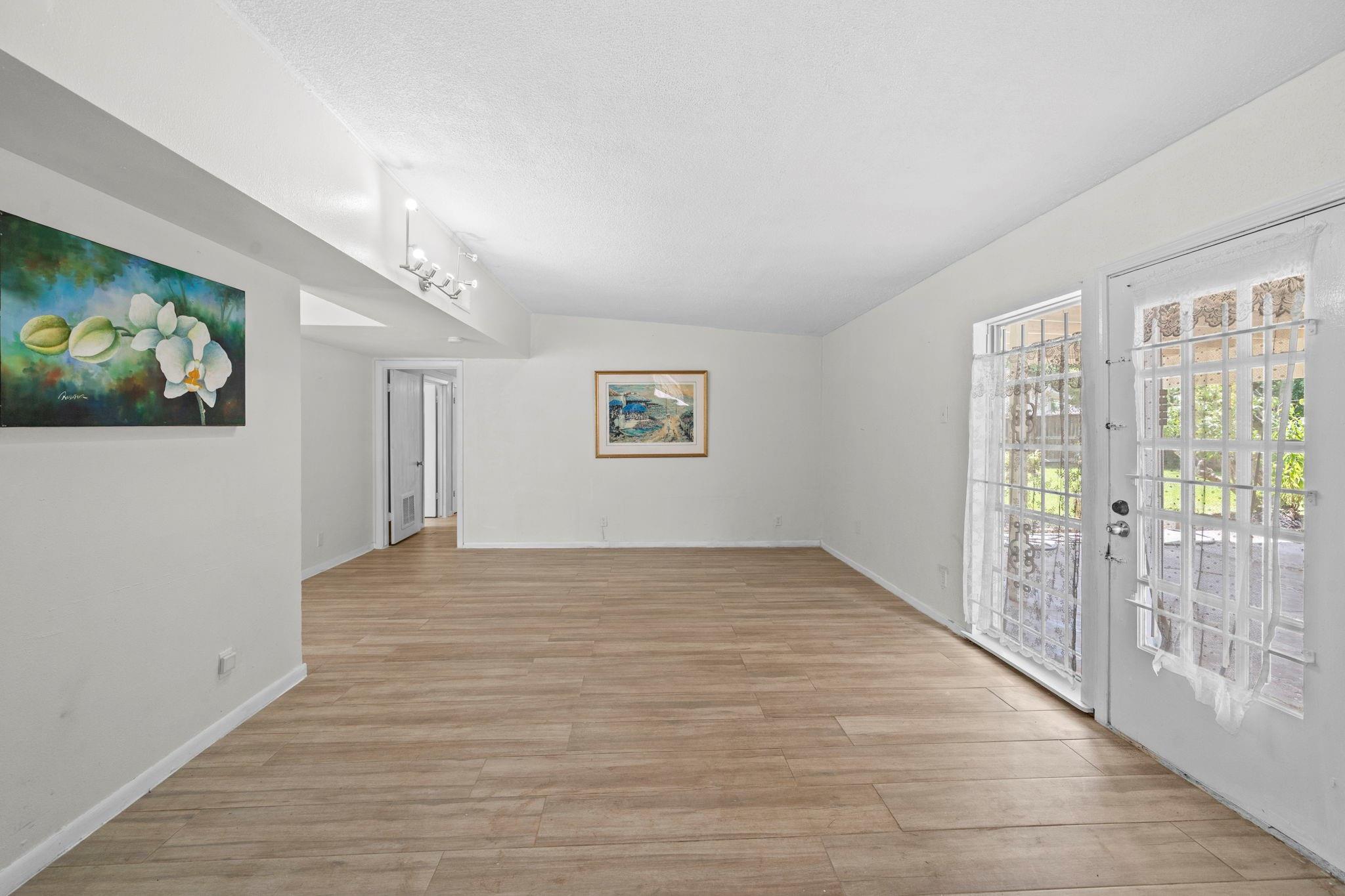 7123 Leader St, Houston, TX 77074 photo