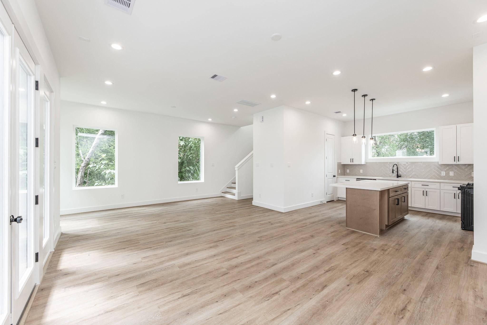 905 Quitman St, Houston, TX 77009 photo
