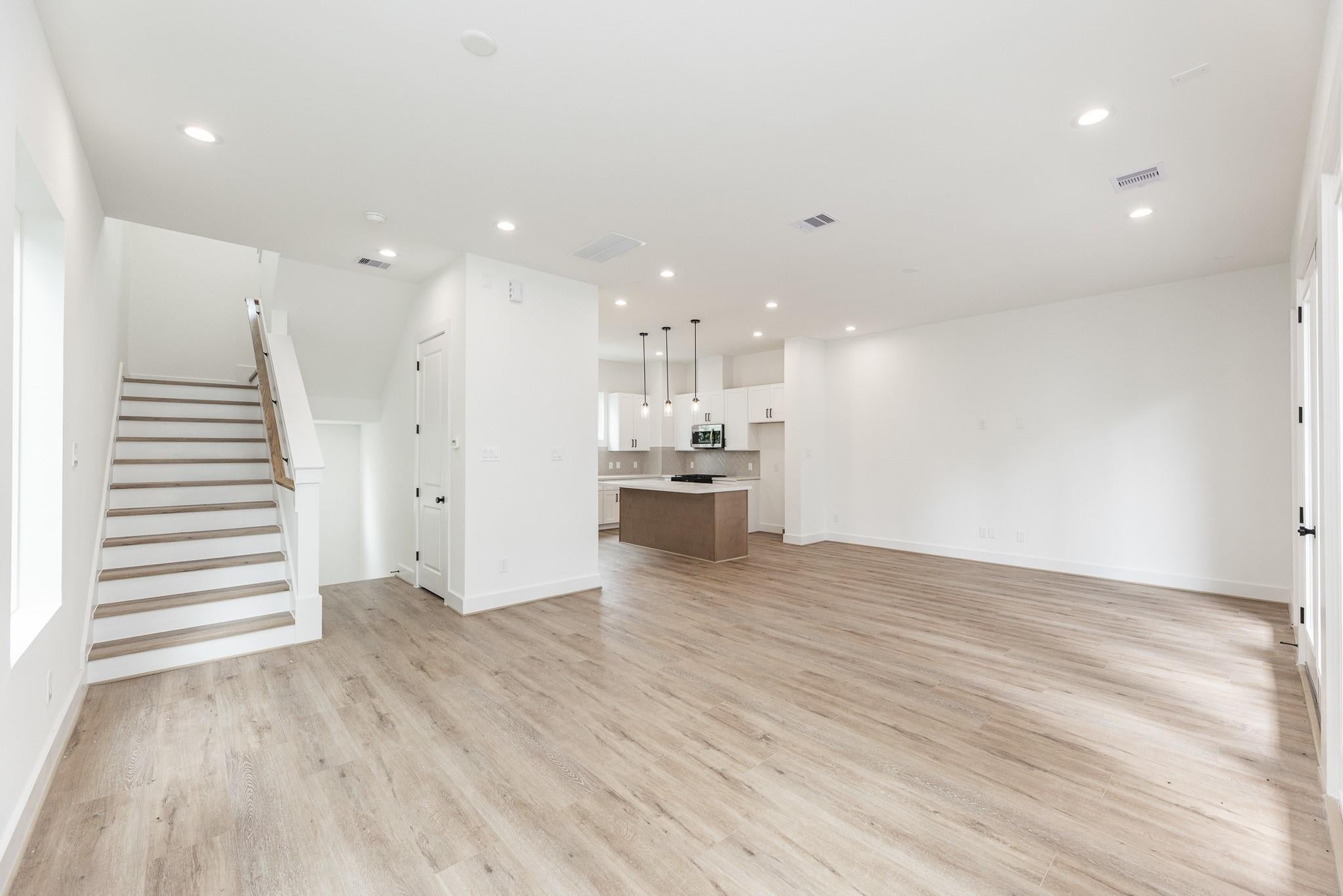 905 Quitman St, Houston, TX 77009 photo