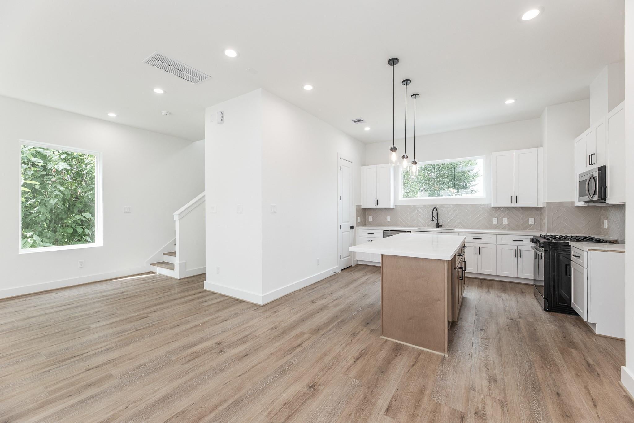 905 Quitman St, Houston, TX 77009 photo
