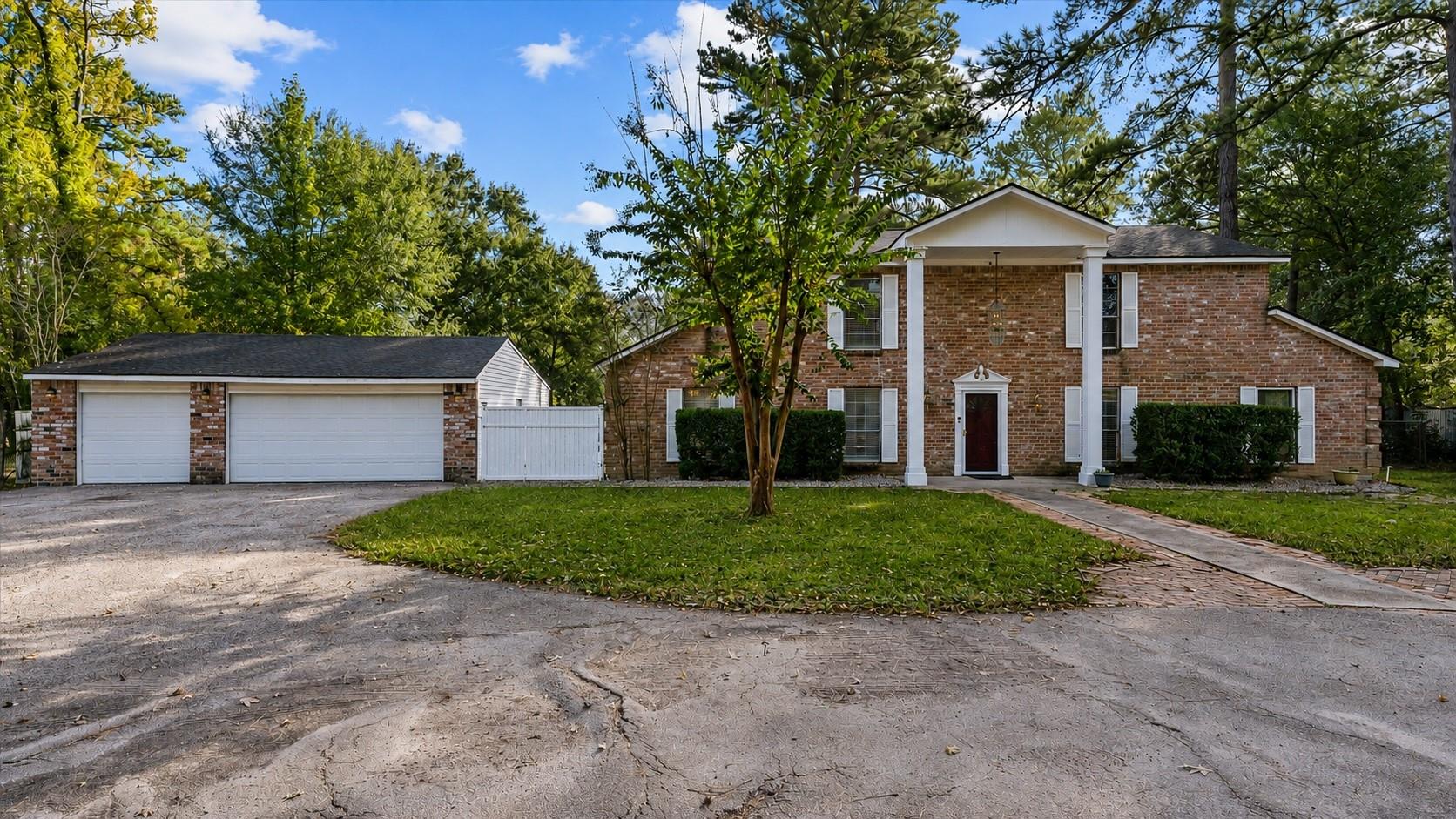 402 Placid Lake Ln, Magnolia, TX 77354