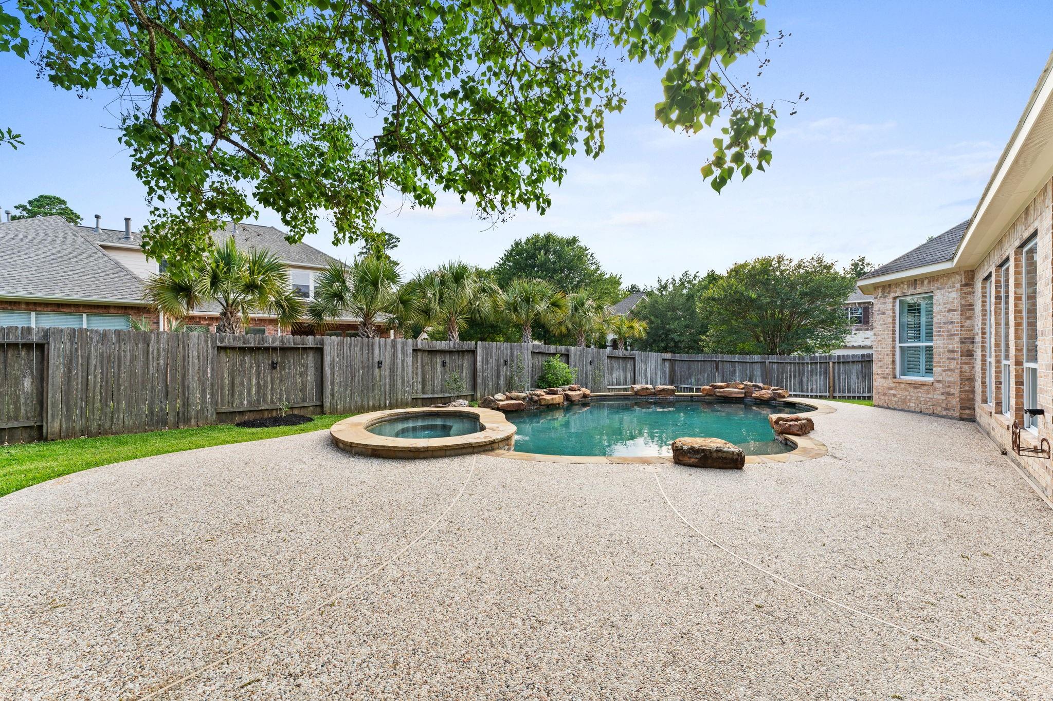 47 N Winsome Path Cir, The Woodlands, TX 77382 photo
