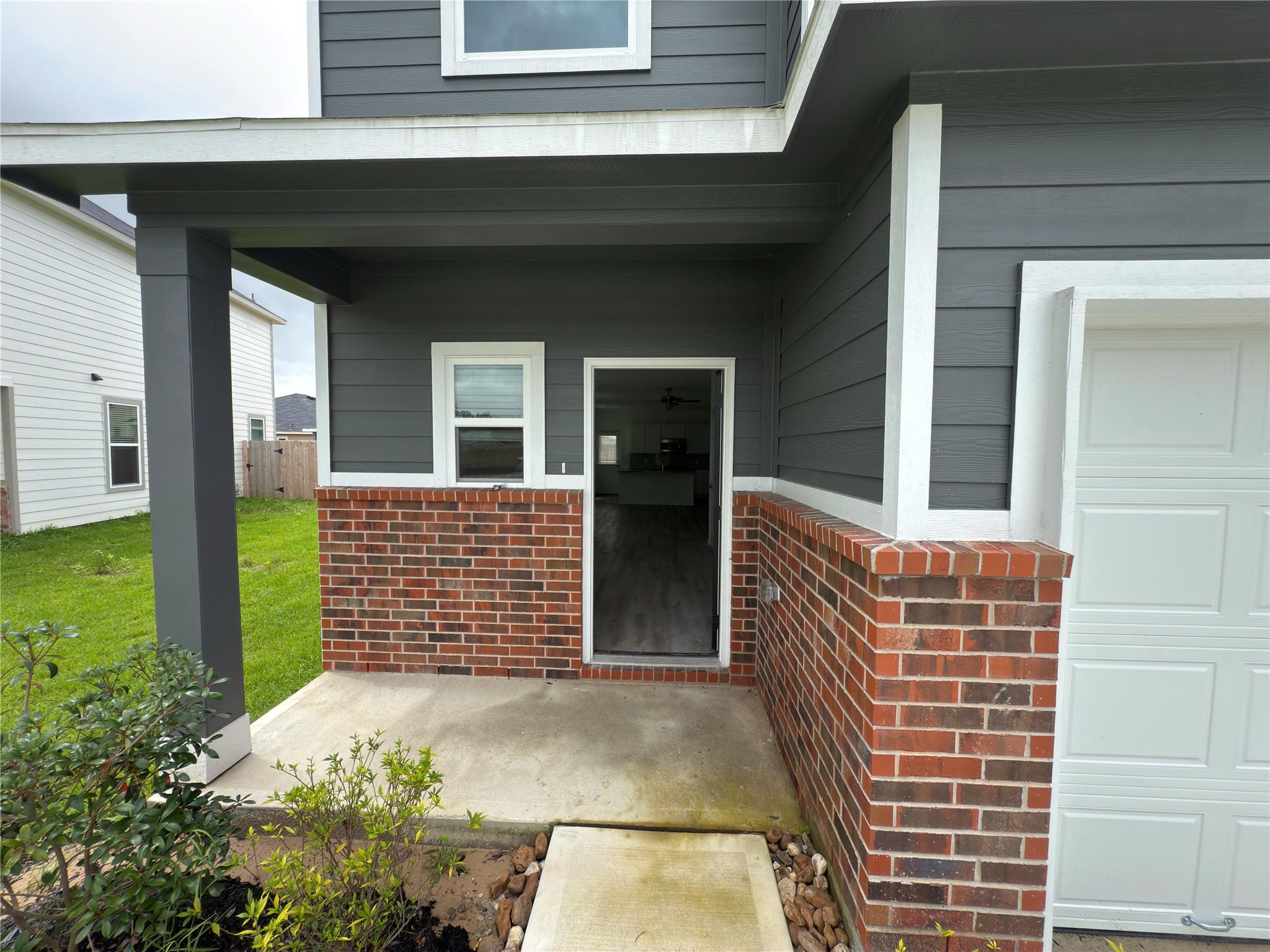 406 Cedar Chase Ct, Dayton, TX 77535 photo