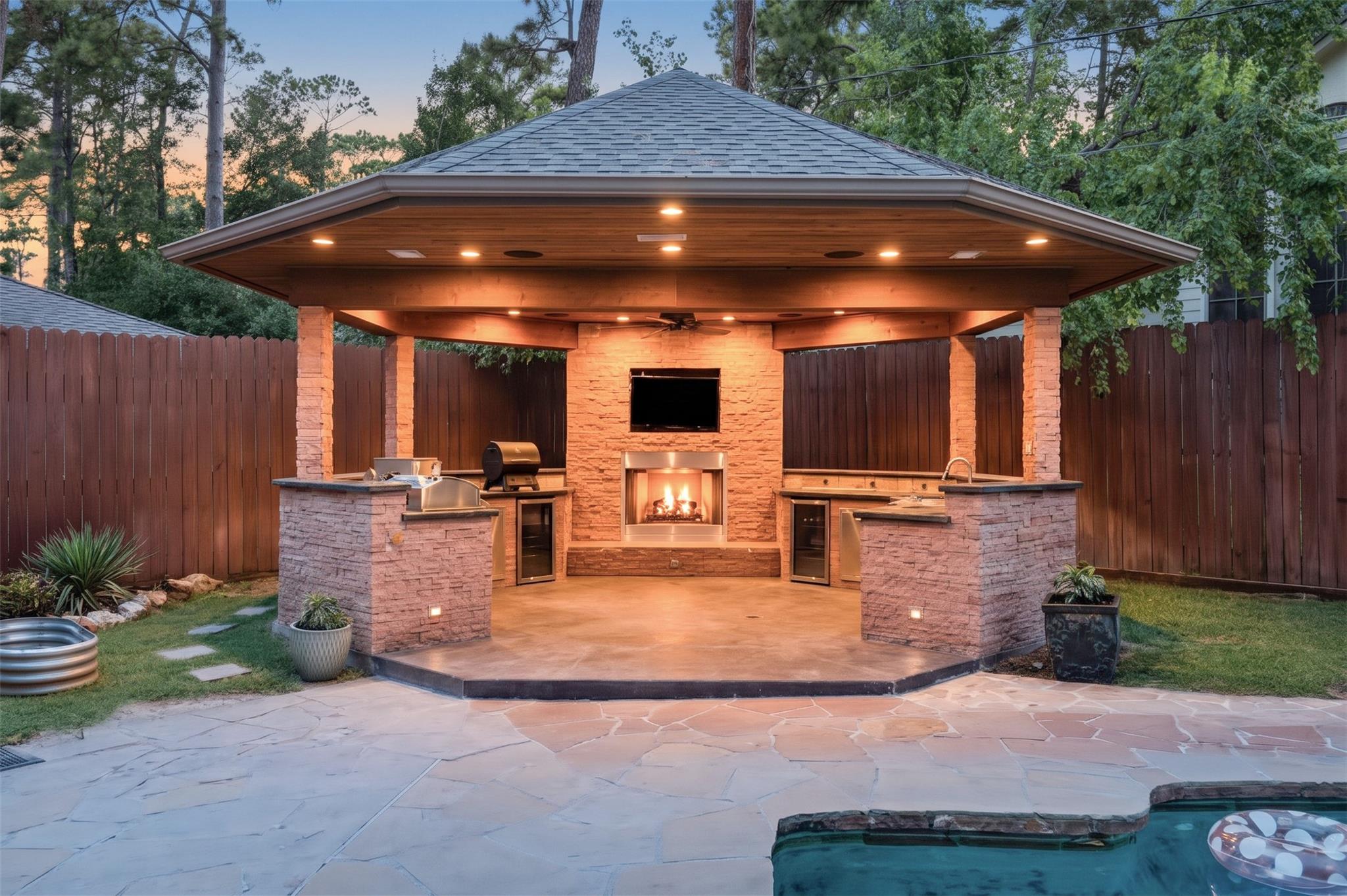 8106 Twining Oaks Ln, Spring, TX 77379 photo