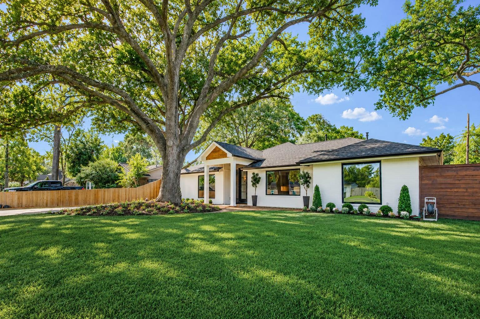 10506 Knoboak Dr, Houston, TX 77043 photo