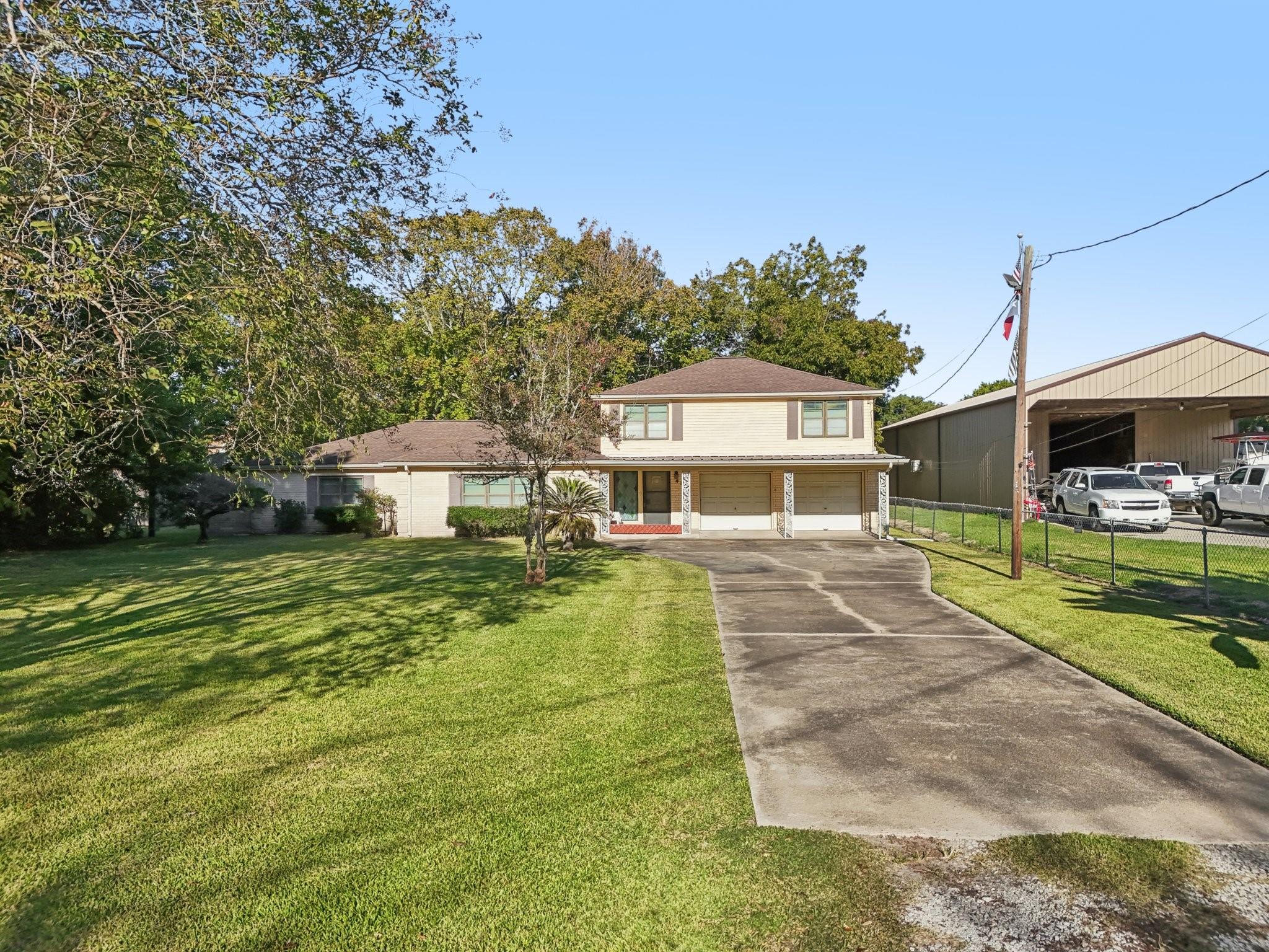 4733 Oleander St, Bacliff, TX 77518 photo