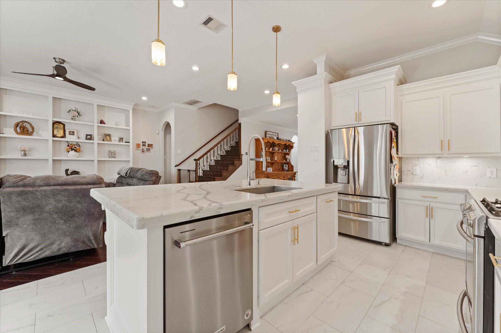 1706 Elmside Ct, Conroe, TX 77301
