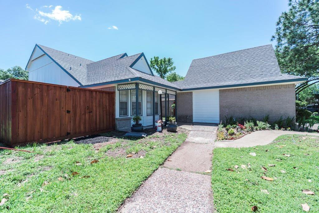 9107 Belle Glen Dr, Houston, TX 77099 photo