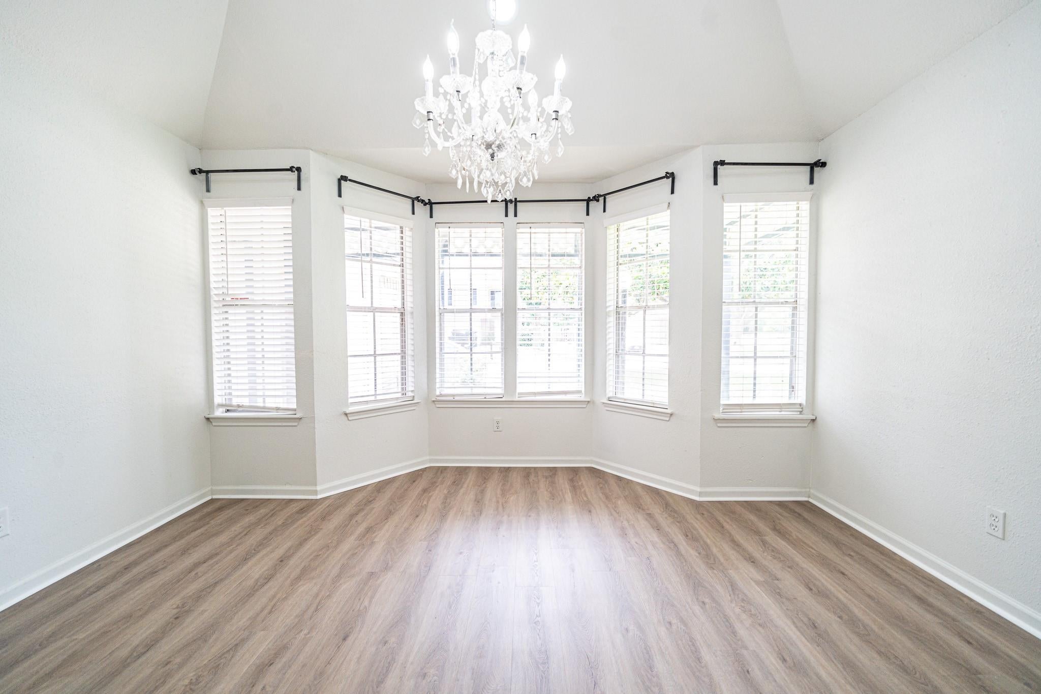 9107 Belle Glen Dr, Houston, TX 77099 photo