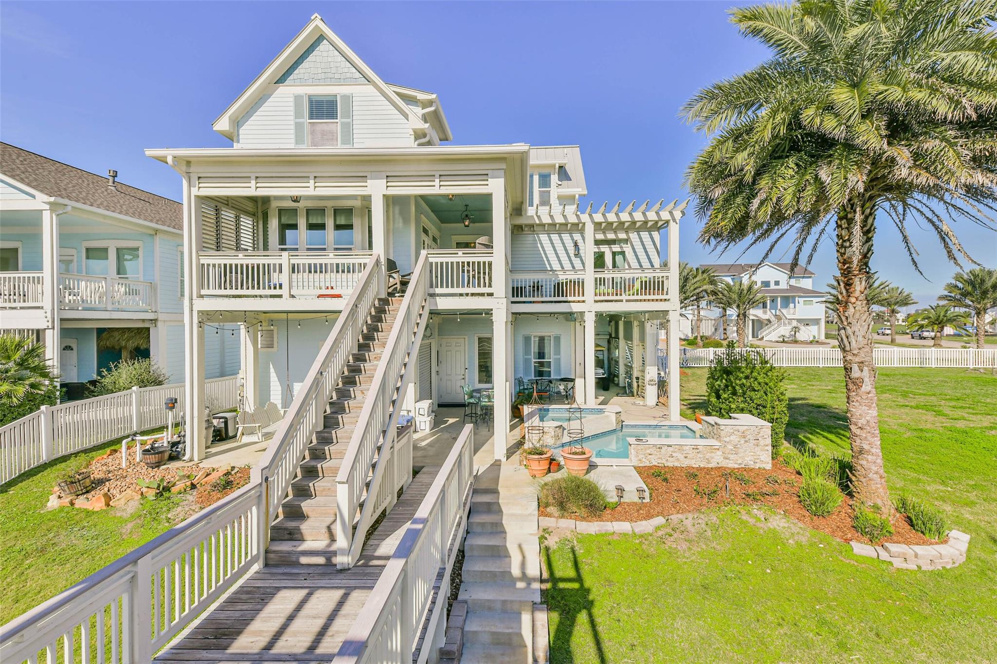 4118 Sand Hill Ct, Galveston, TX 77554 photo
