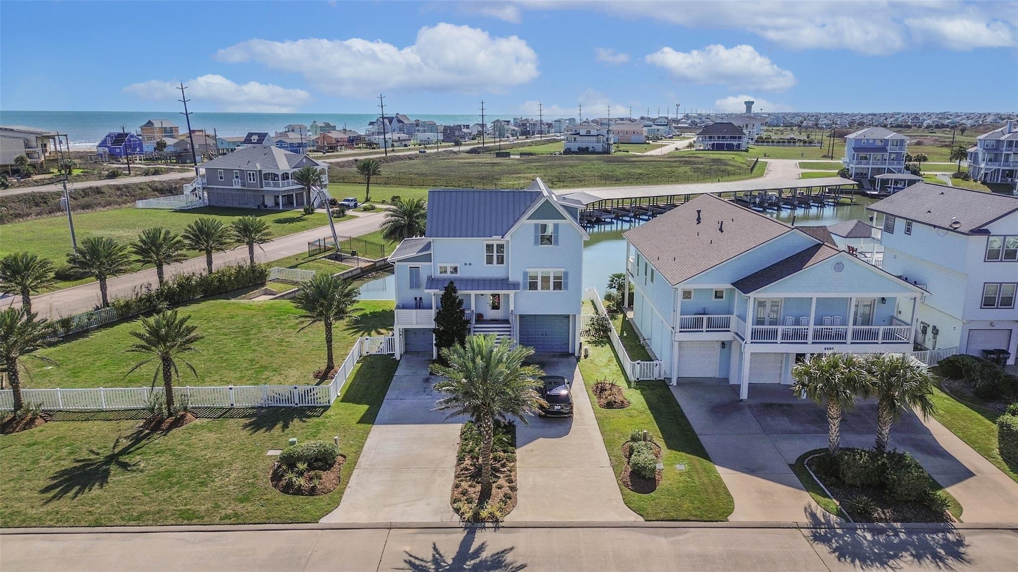 4118 Sand Hill Ct, Galveston, TX 77554 photo