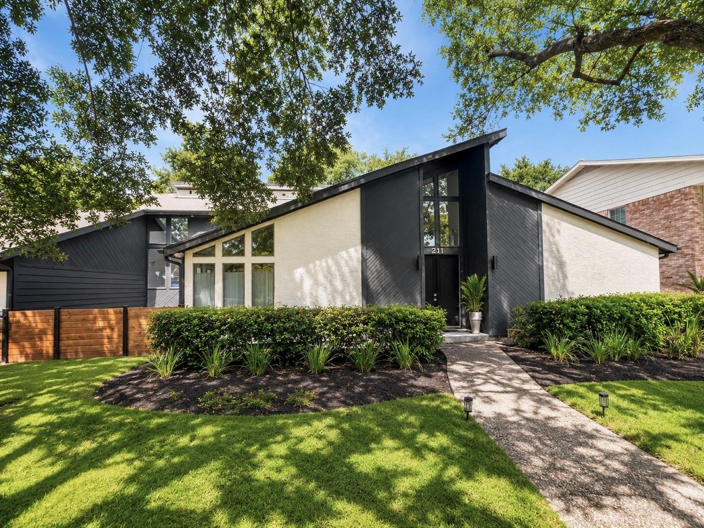 211 Big Hollow Ln, Houston, TX 77042