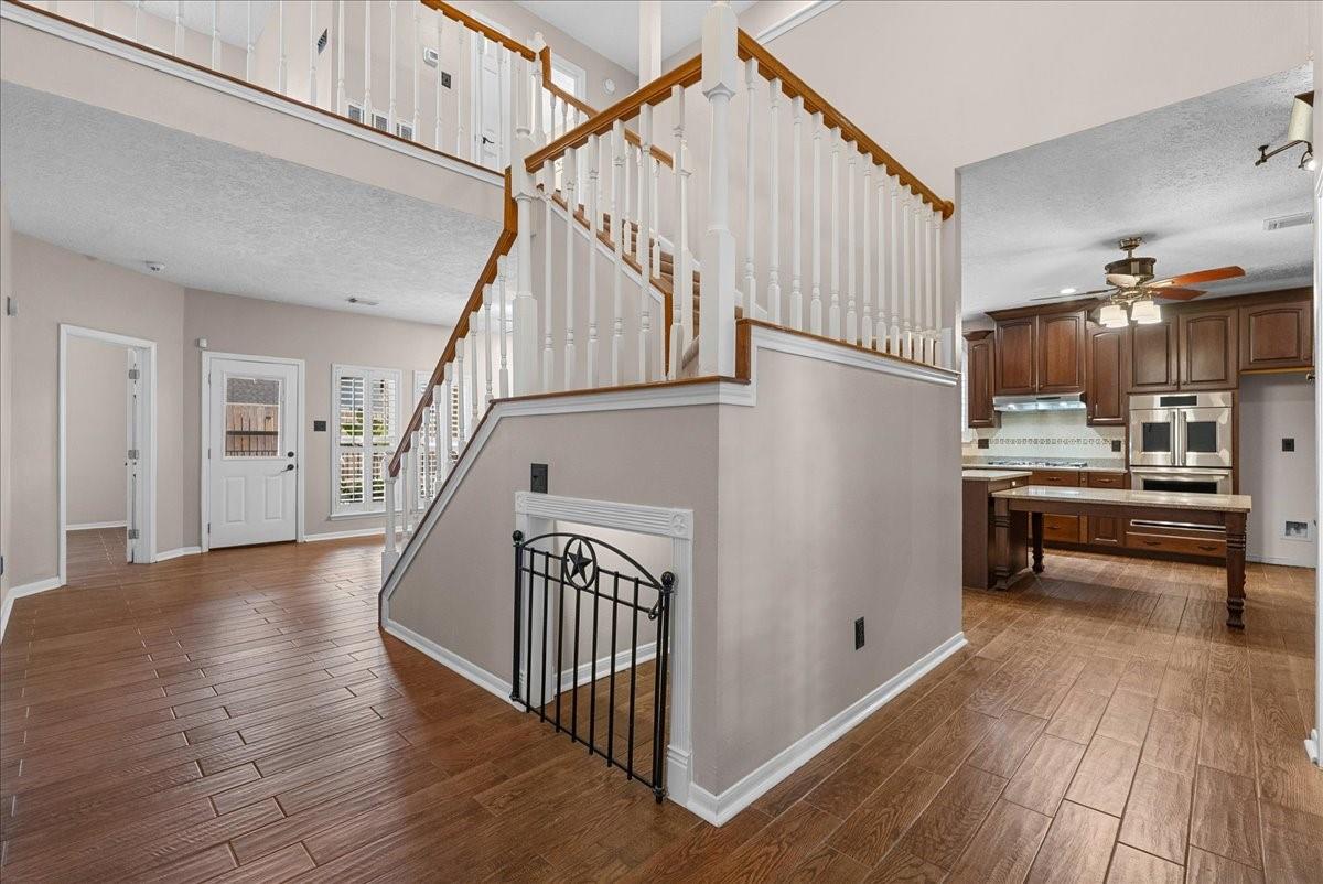 1006 Chesterwood Dr, Pearland, TX 77581 photo