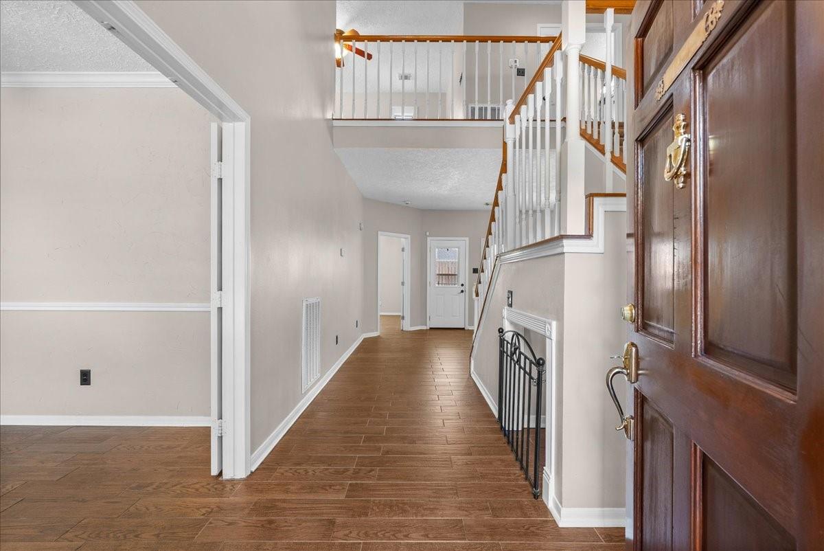 1006 Chesterwood Dr, Pearland, TX 77581 photo