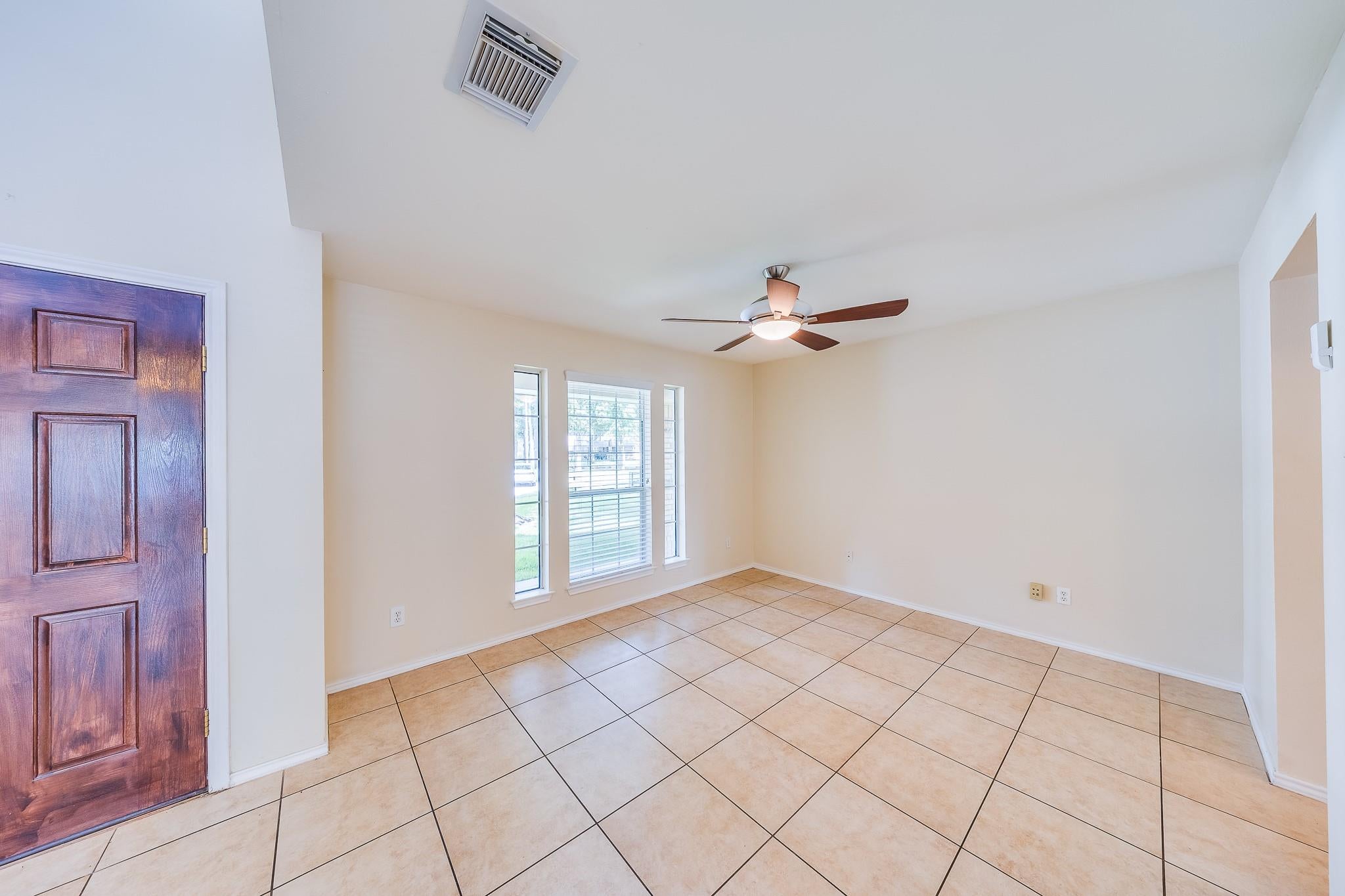 18426 Stark Point Ct, Humble, TX 77346 photo