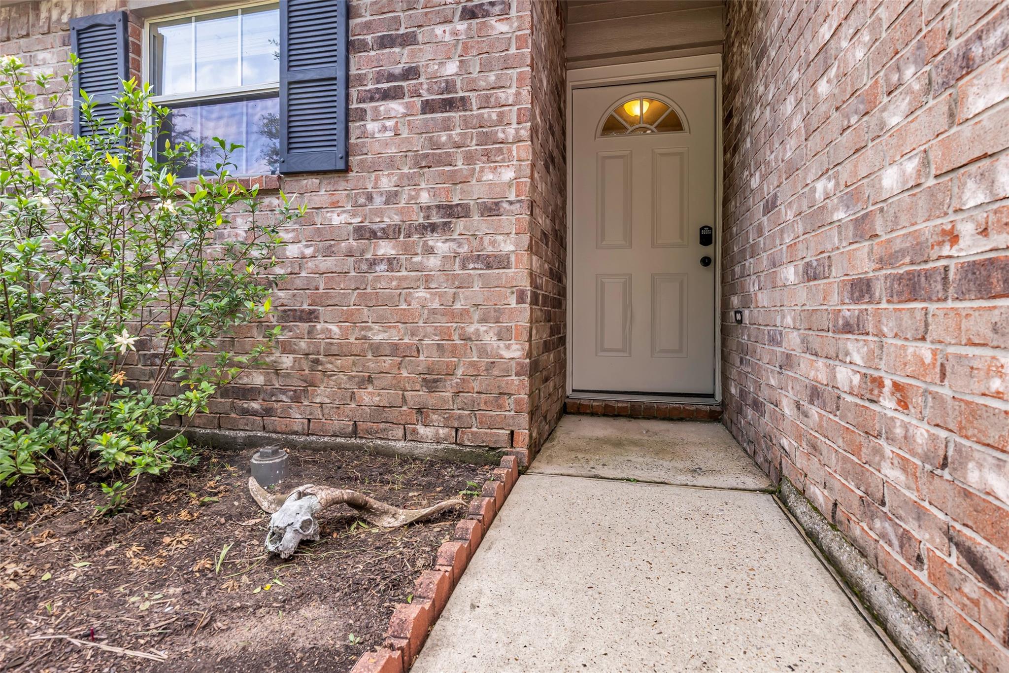 9738 Gulfstream Dr, Conroe, TX 77303 photo