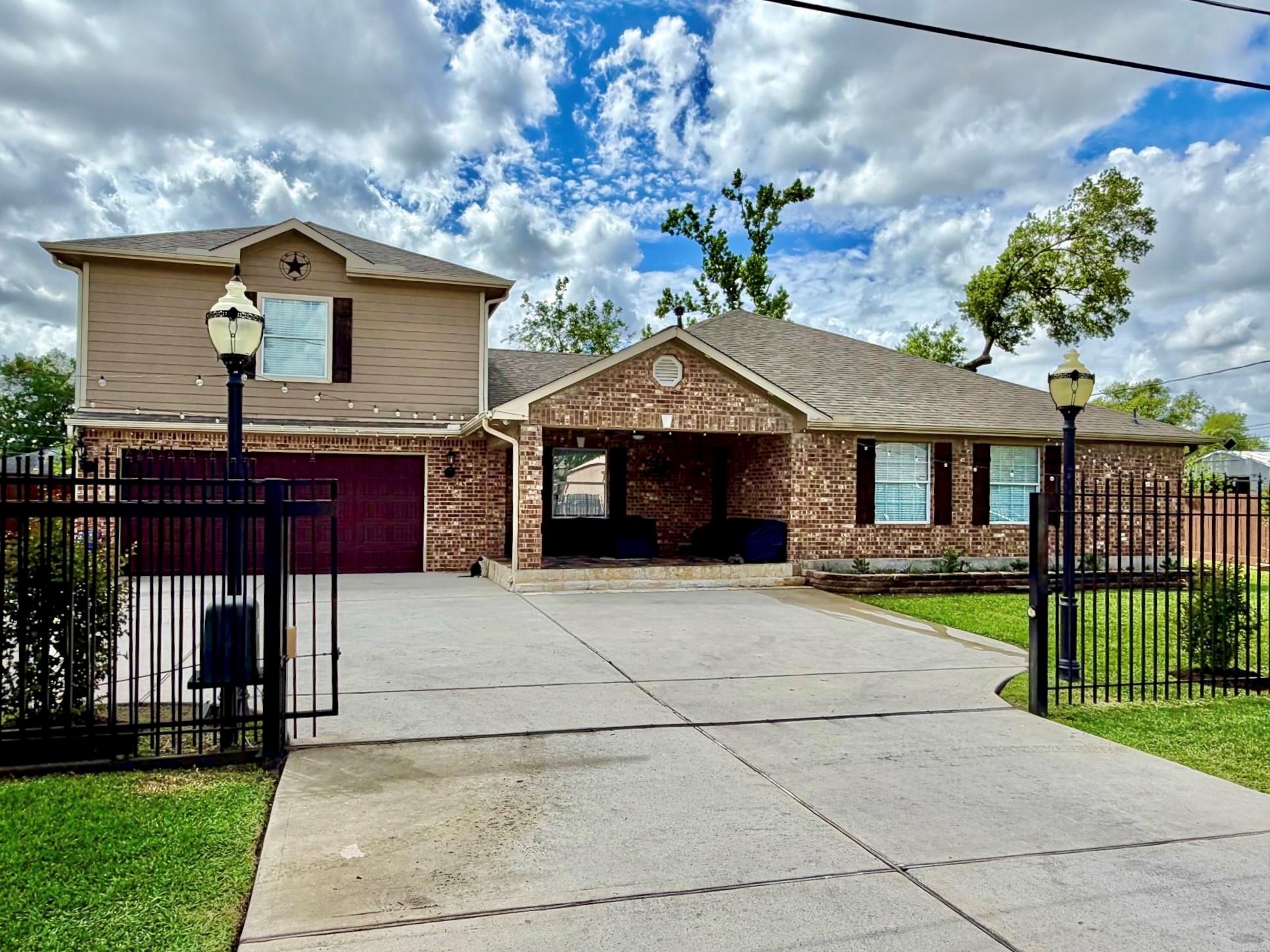 14110 Brownsville St, Houston, TX 77015