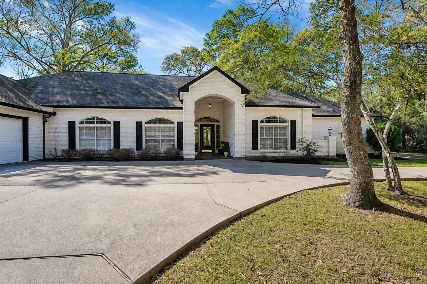 6107 Canyon Creek Ln, Conroe, TX 77304