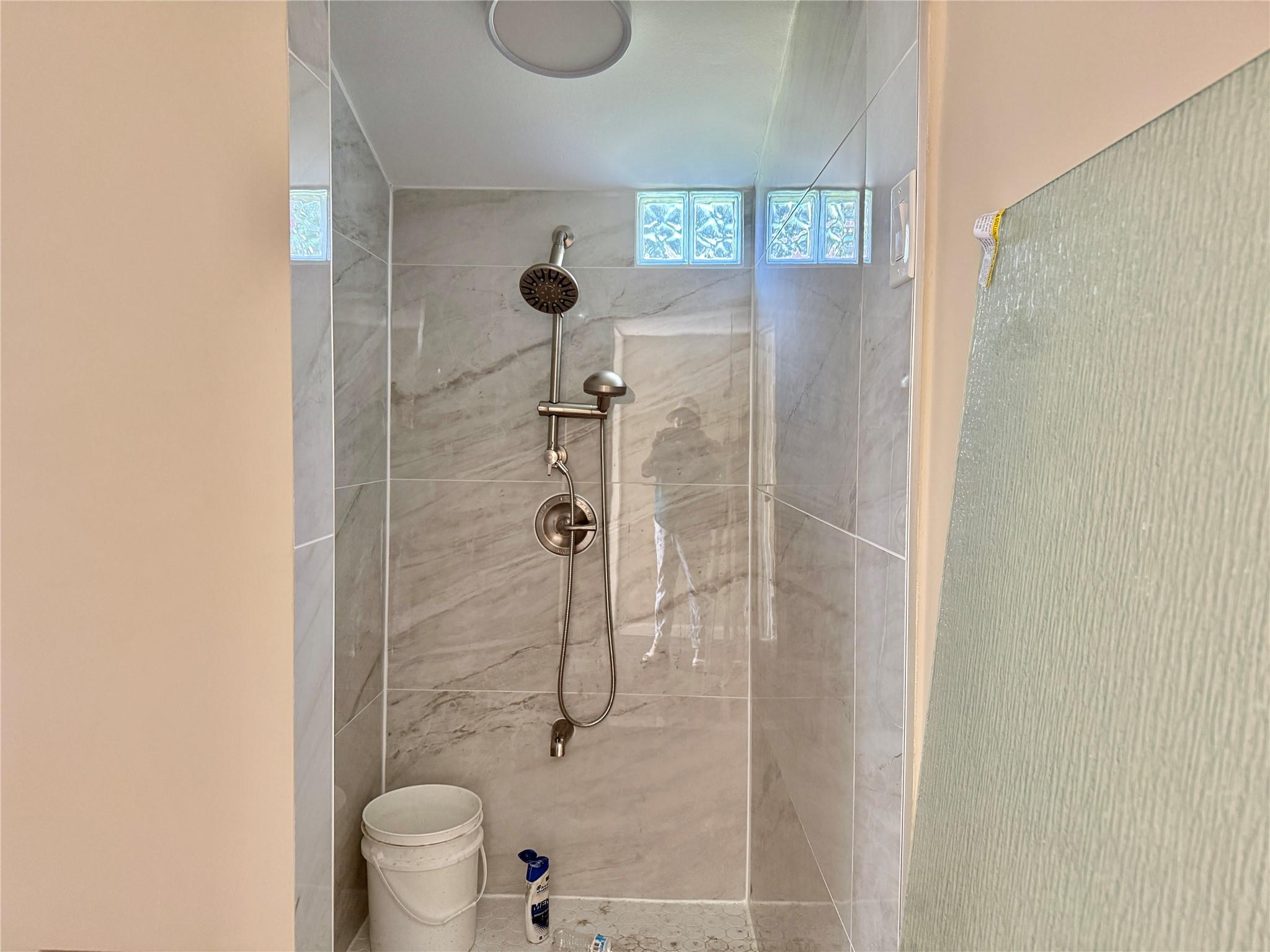 12003 High Star Dr, Houston, TX 77072 photo