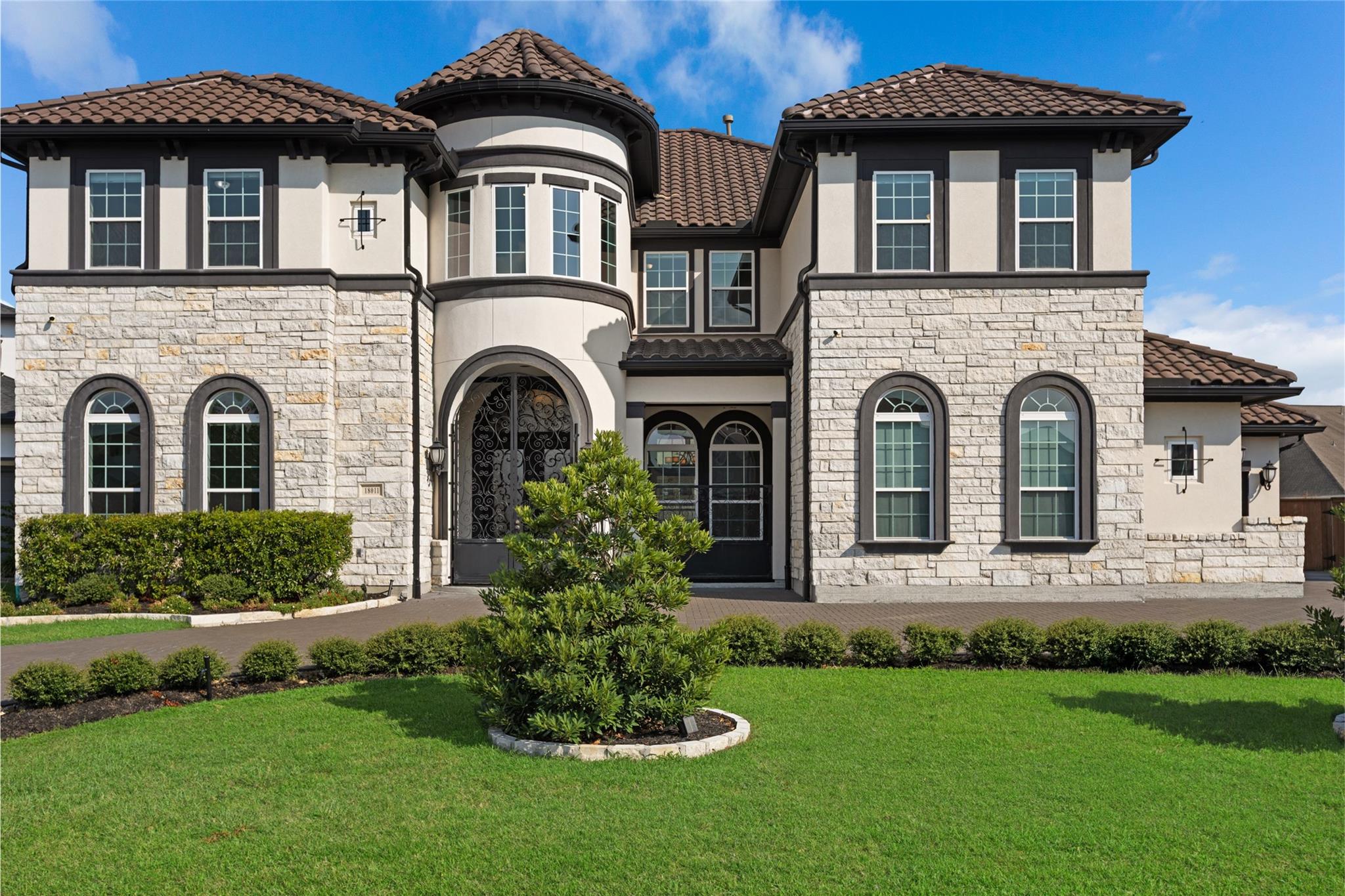 18011 Blue Ridge Shores Dr, Cypress, TX 77433