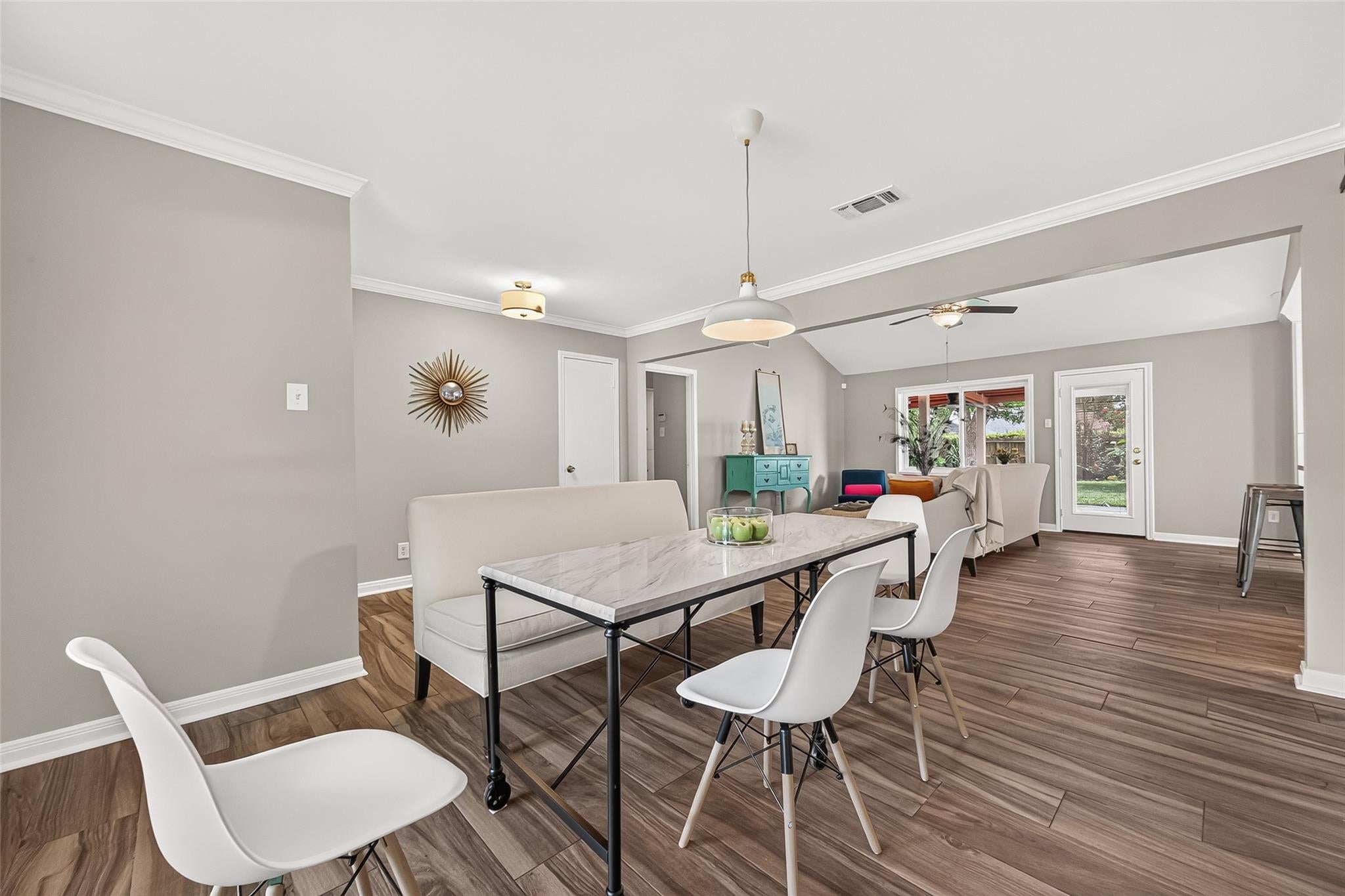 6011 Benning Dr, Houston, TX 77096 photo