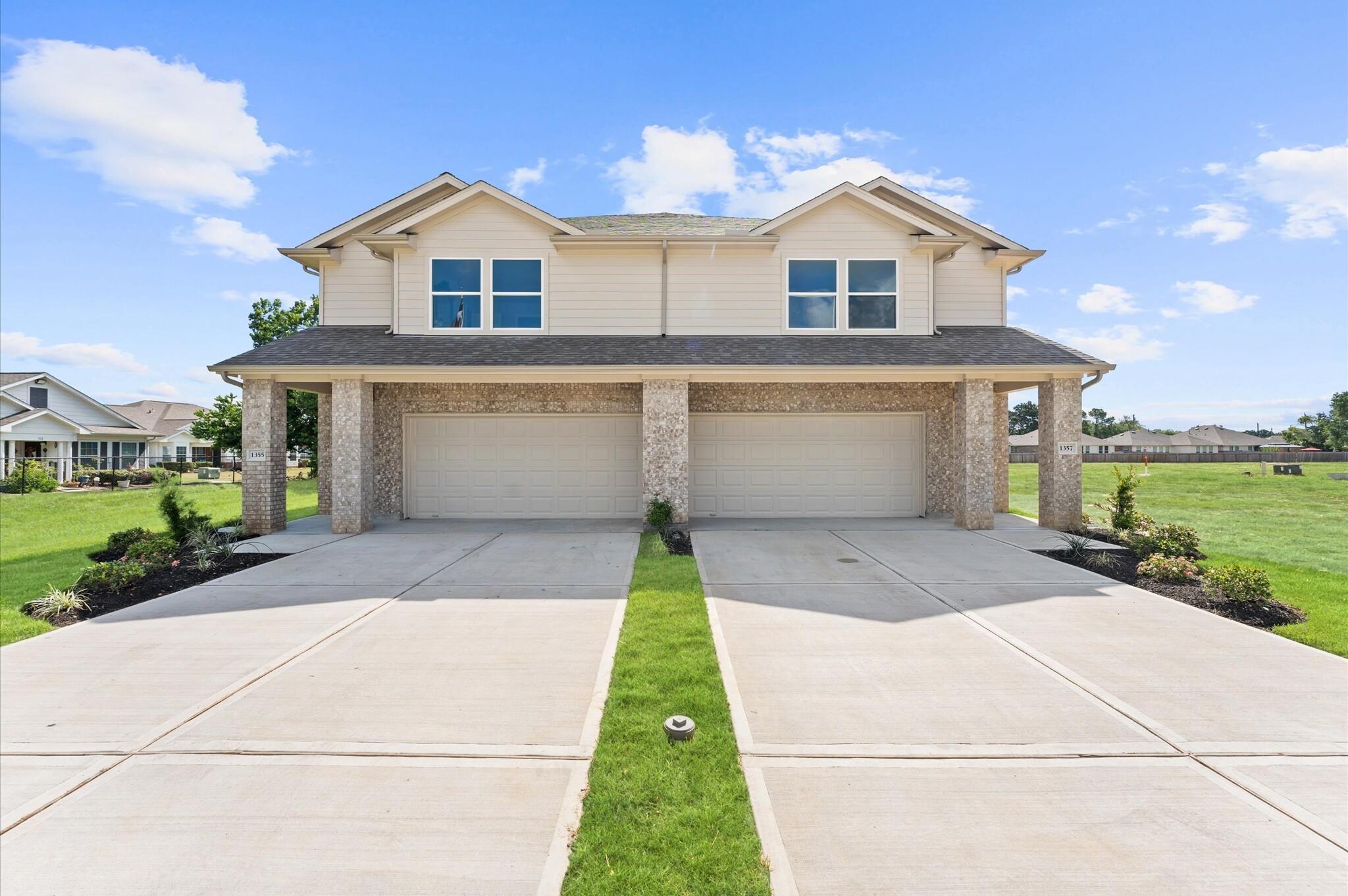 1369 Mixander Way, La Porte, TX 77571