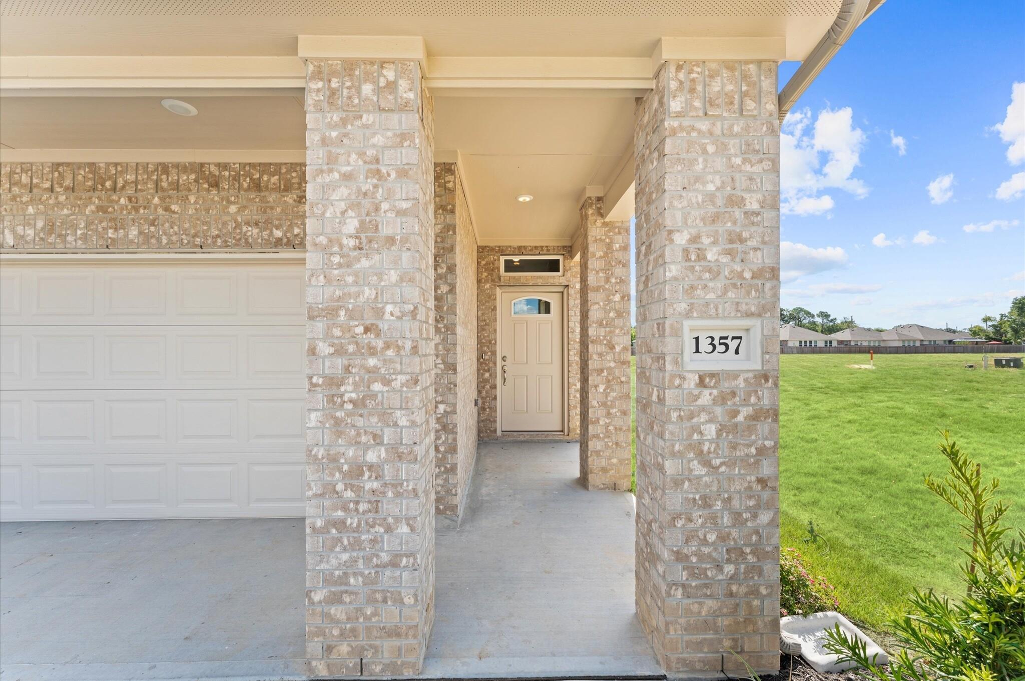 1369 Mixander Way, La Porte, TX 77571 photo