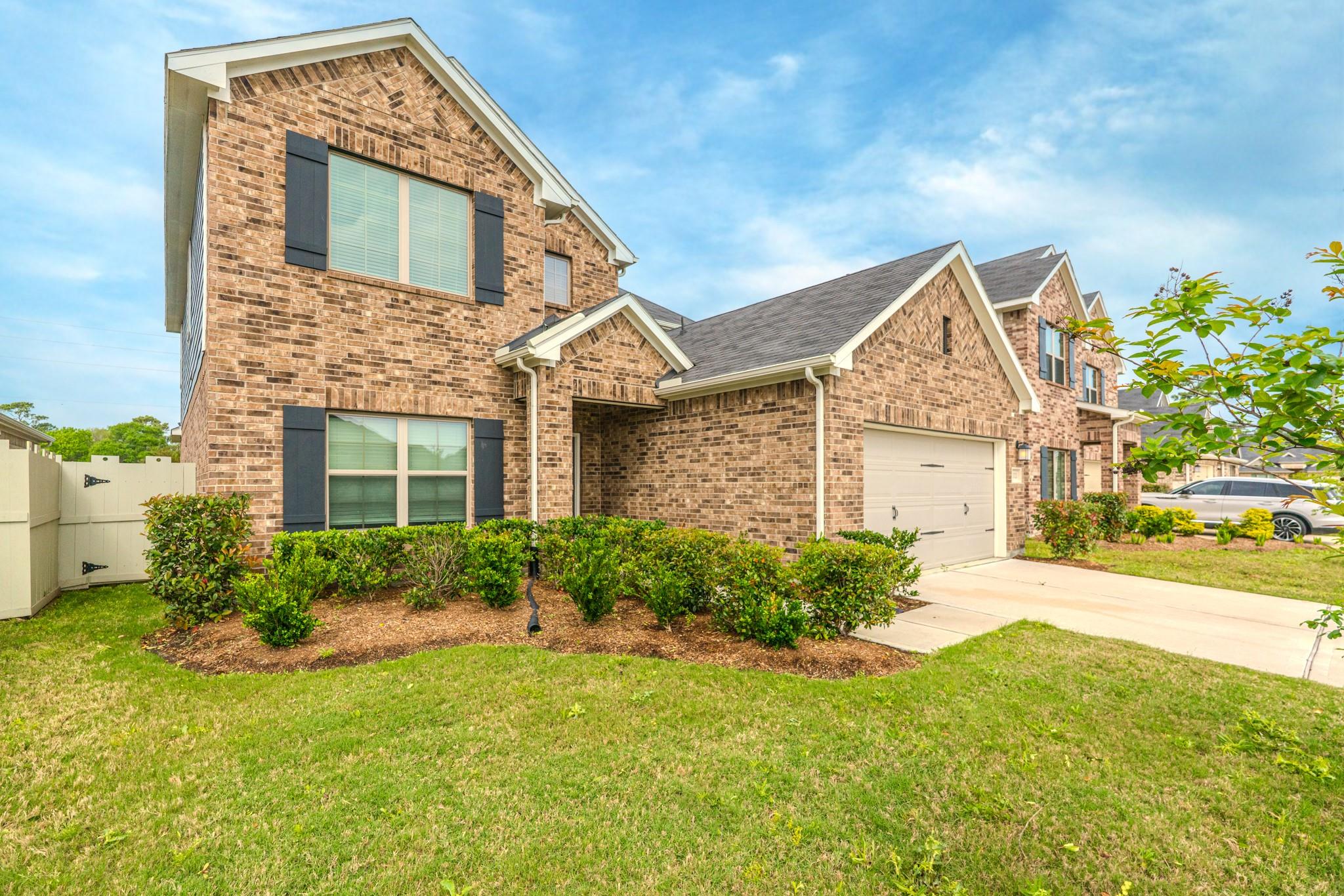 10313 S Goshawk Trl, Conroe, TX 77385 photo