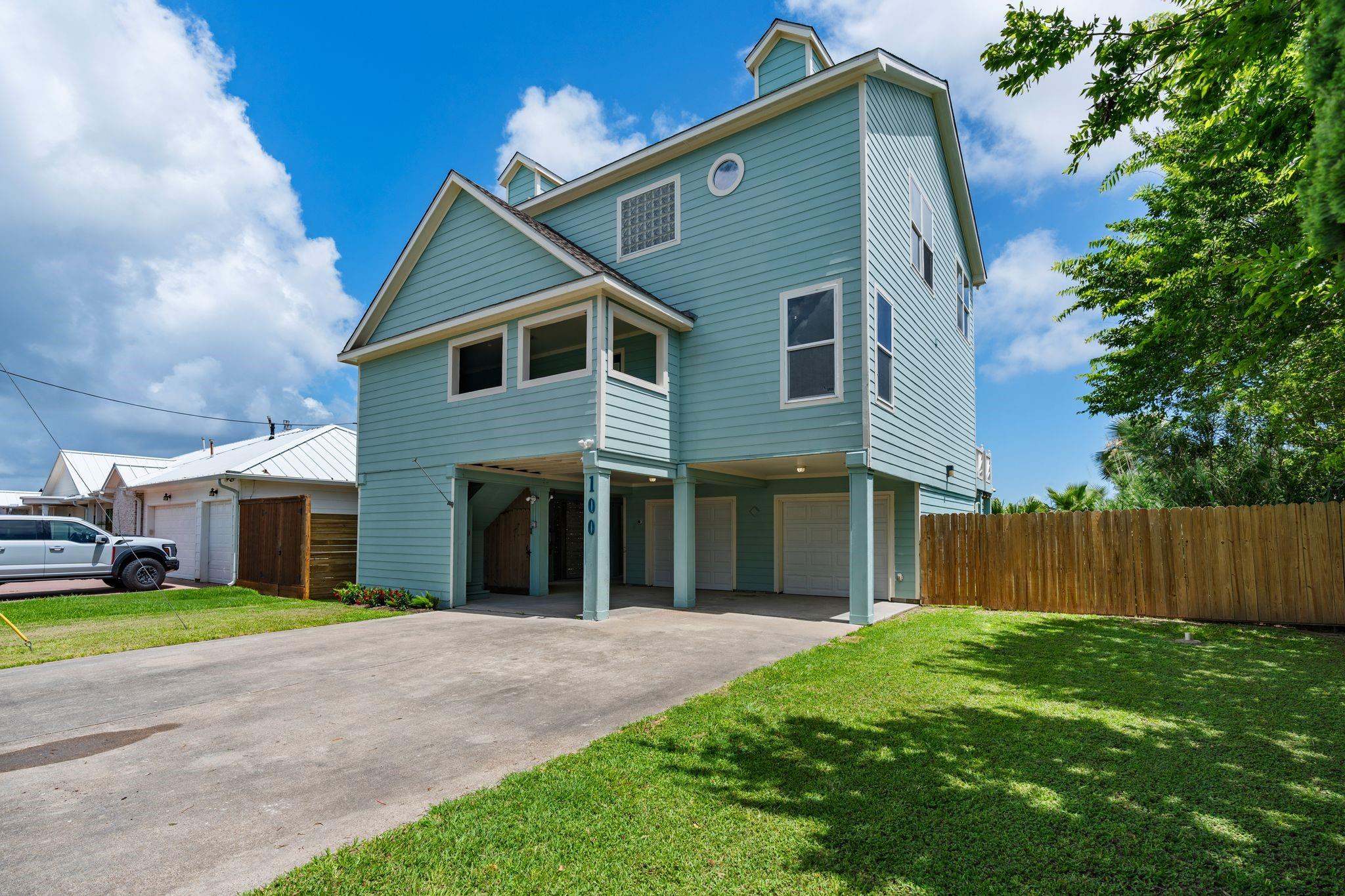 100 Avenue A, San Leon, TX 77539 photo