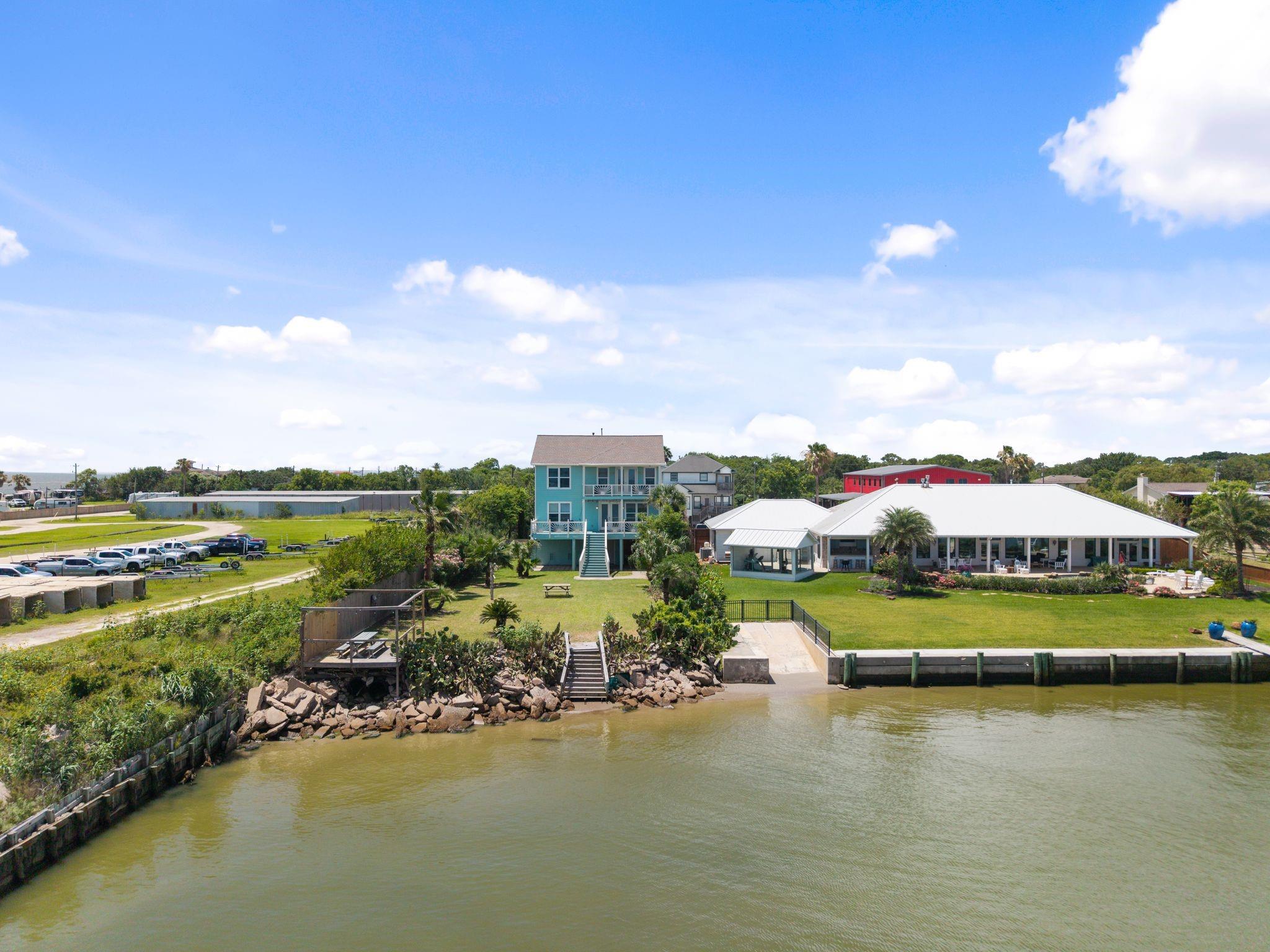 100 Avenue A, San Leon, TX 77539 photo