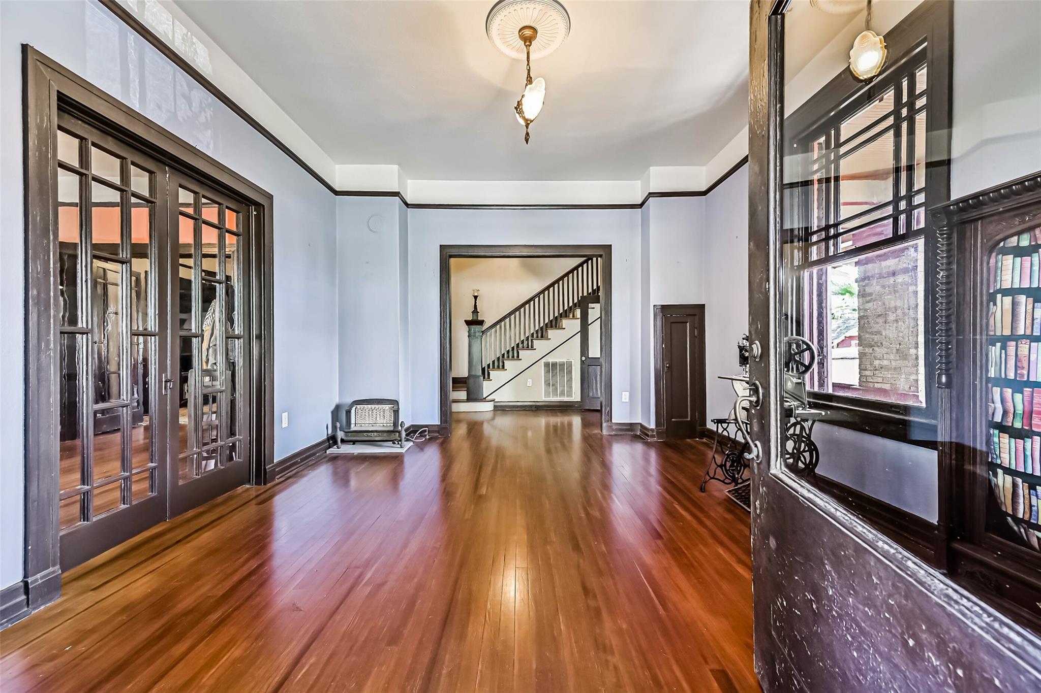 2911 Broadway St, Galveston, TX 77550 photo