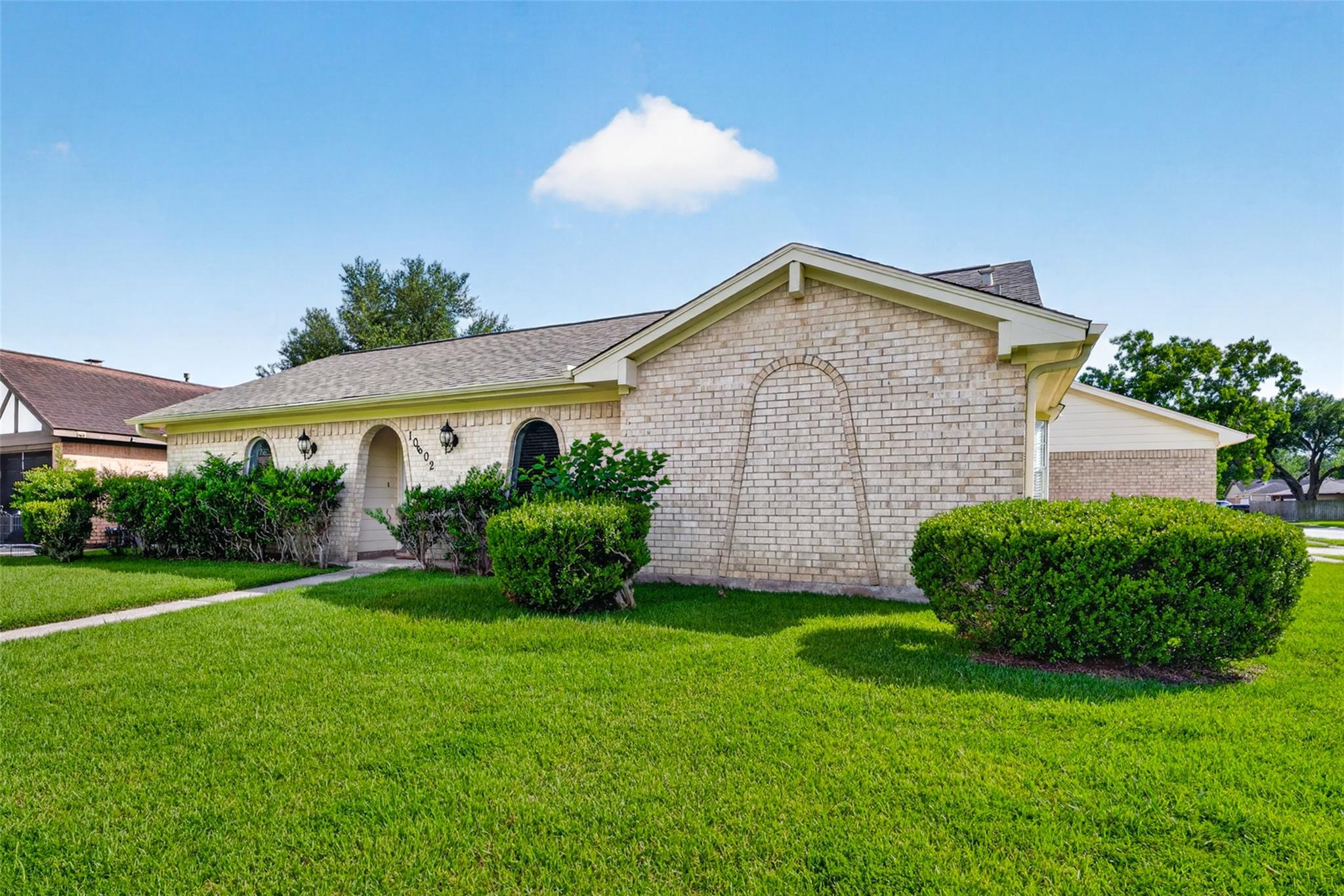 10602 Sagewind Dr, Houston, TX 77089 photo
