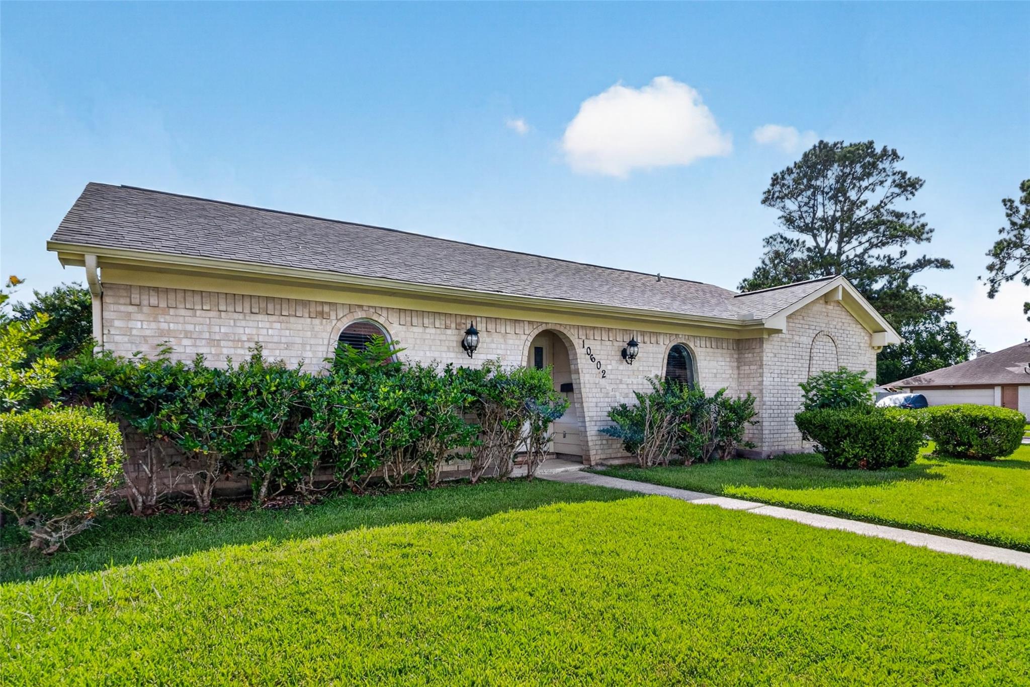 10602 Sagewind Dr, Houston, TX 77089 photo