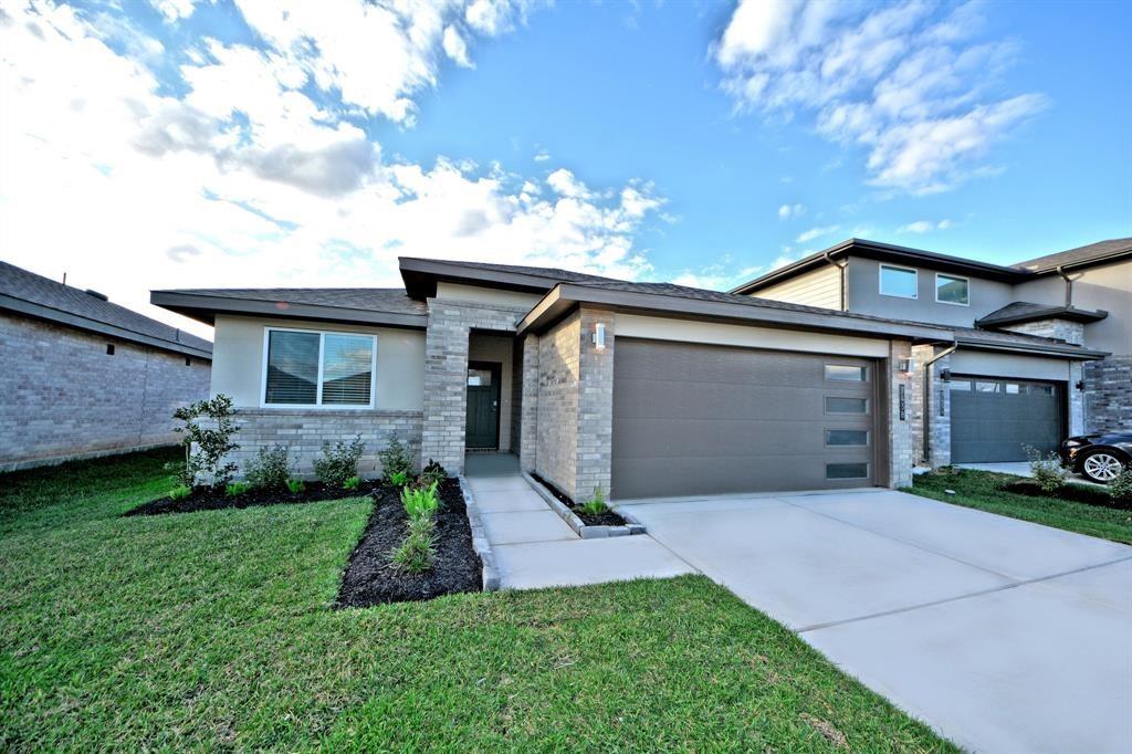 7703 Rainham Valley Ln, Richmond, TX 77407