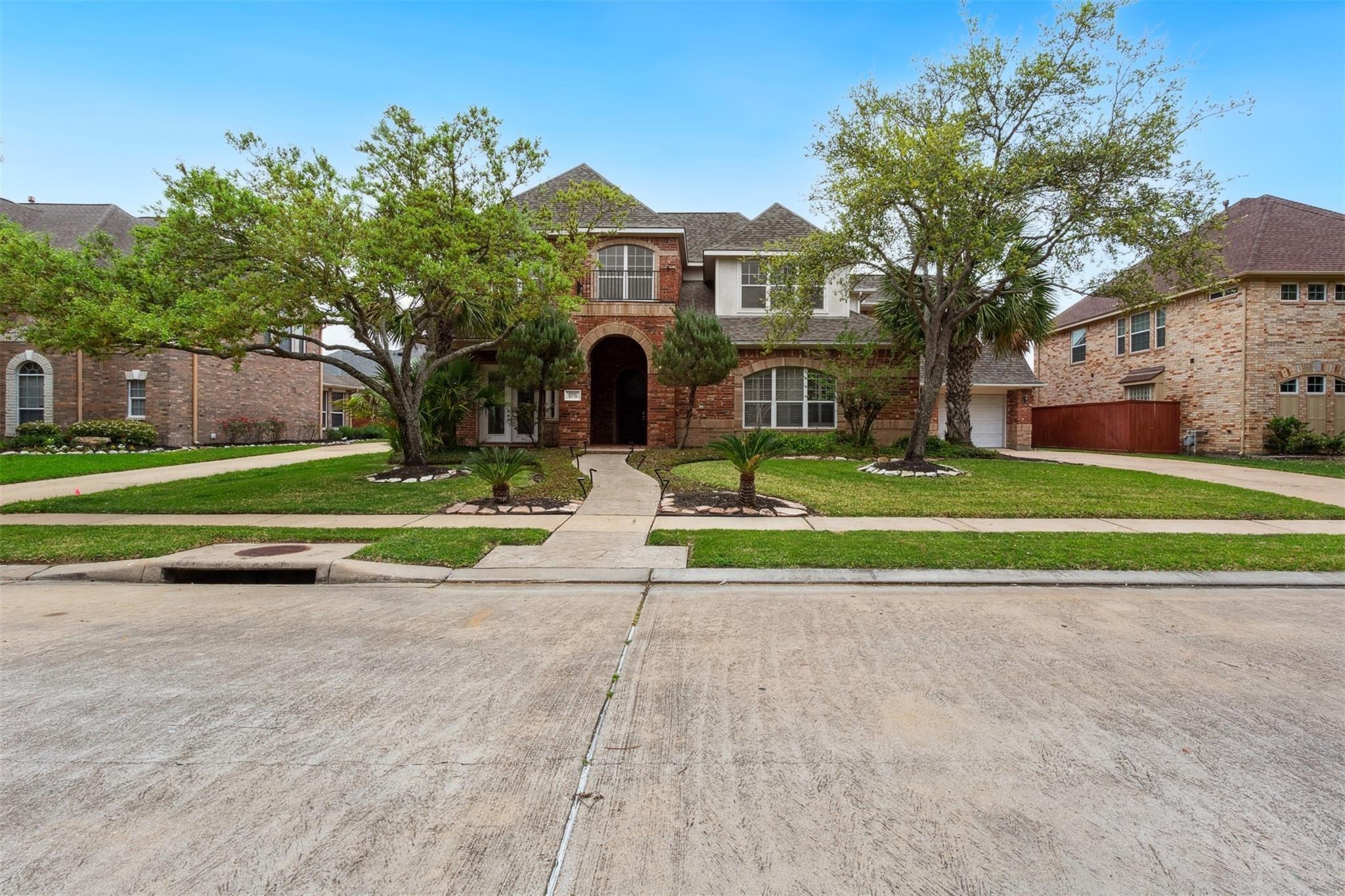 5715 Santa Fe Spring Dr, Houston, TX 77041