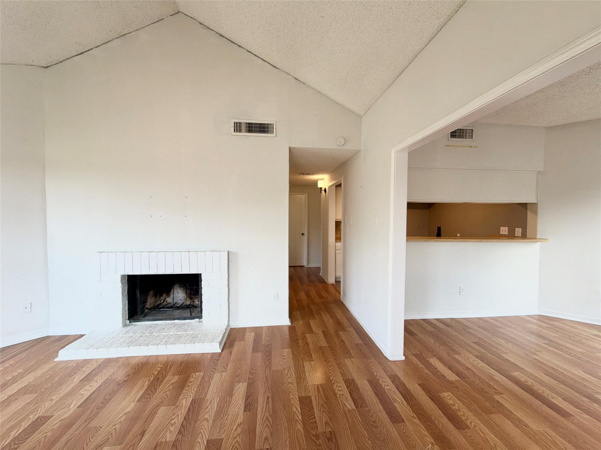 10156 Waterstone Dr, Houston, TX 77042