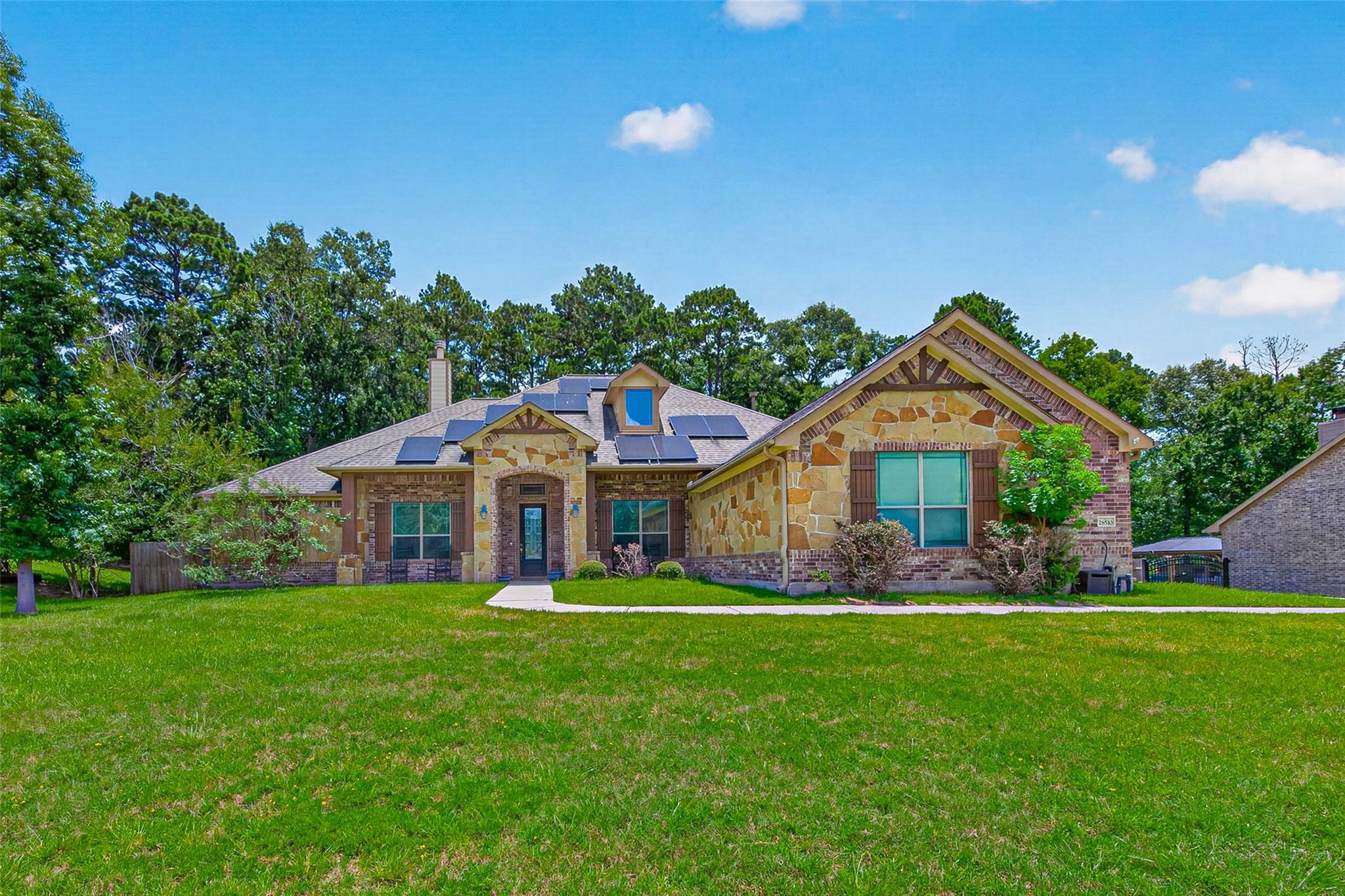 28510 Redwood Cliff Ln, Huffman, TX 77336 photo