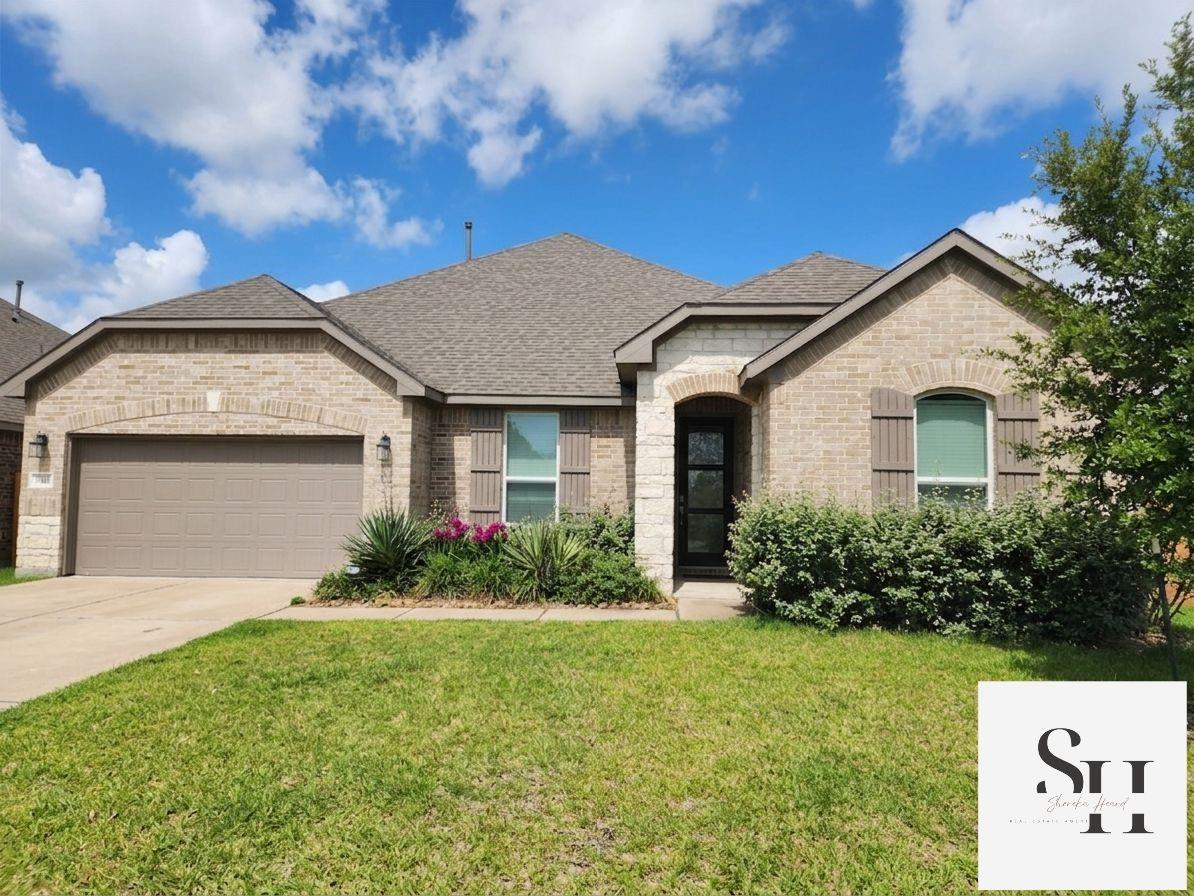 8507 Alvararo Bay Dr, Cypress, TX 77433