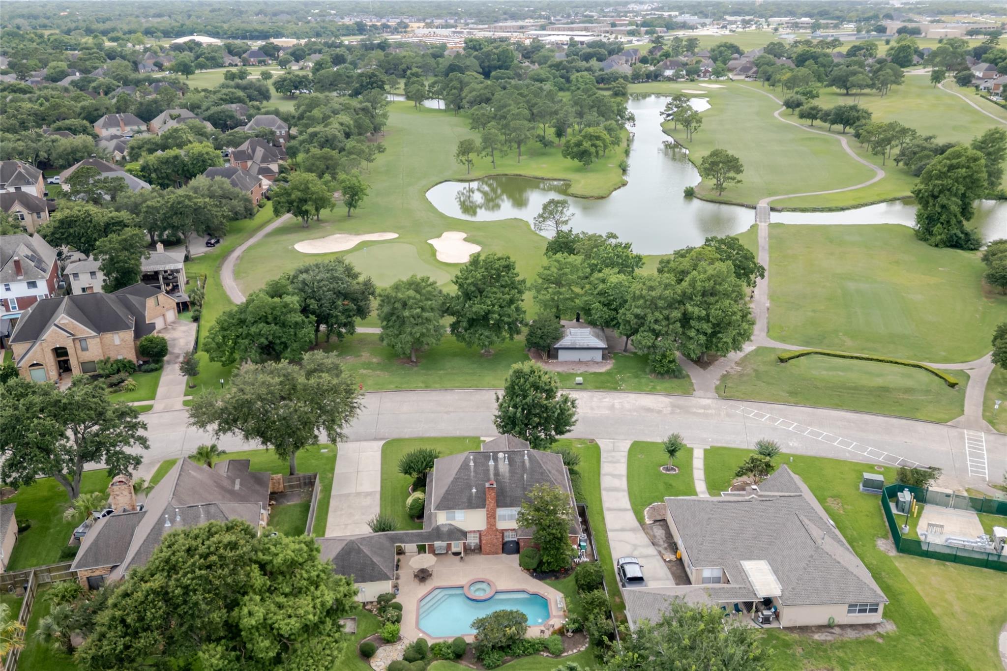 2748 Masters Dr, League City, TX 77573
