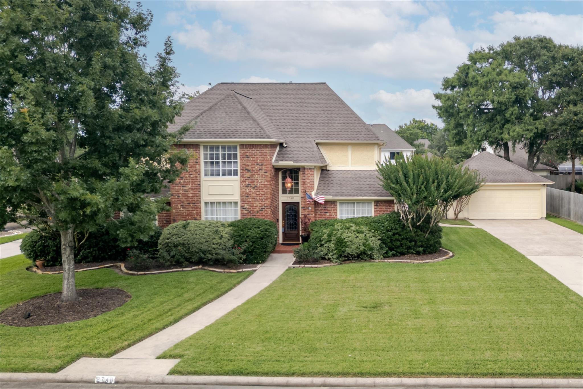 2748 Masters Dr, League City, TX 77573 photo