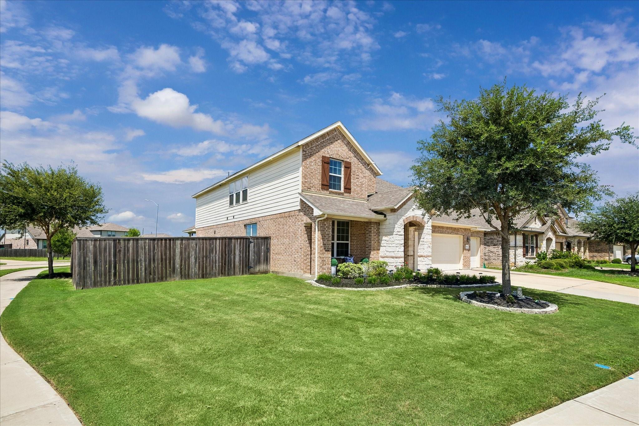 25934 Bronze Oak Ct, Richmond, TX 77406 photo